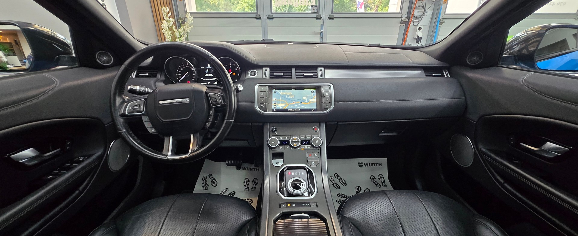 LAND ROVER Range Rover Evoque 2.0 TD4 HSE Dynamic-image-28