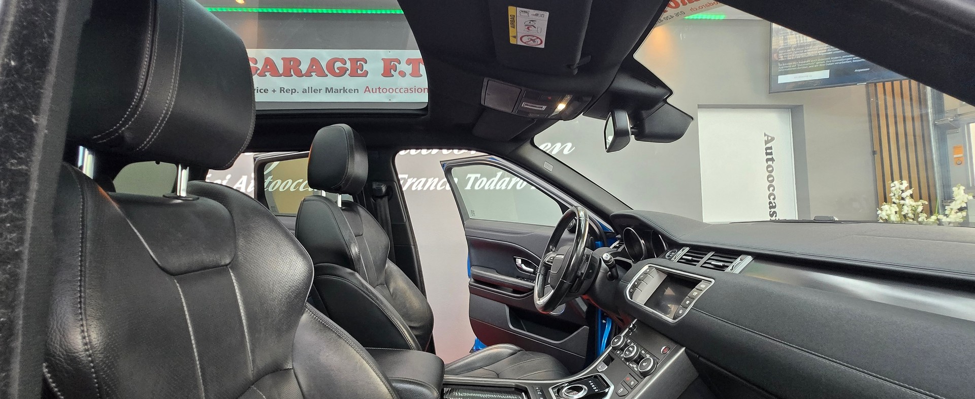 LAND ROVER Range Rover Evoque 2.0 TD4 HSE Dynamic-image-15