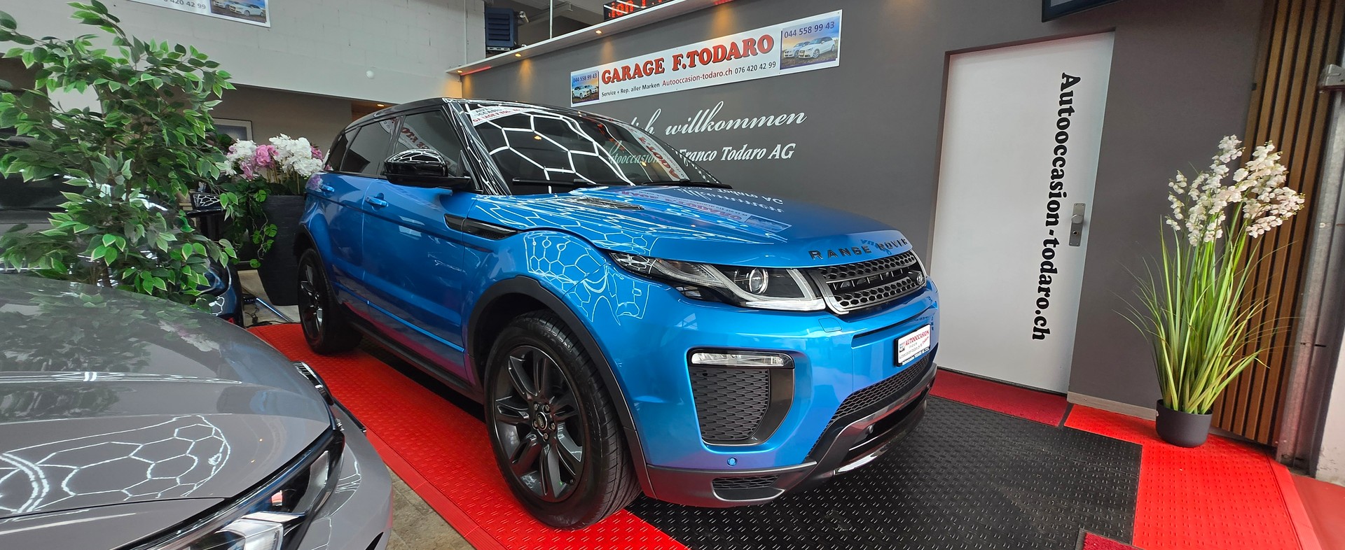 LAND ROVER Range Rover Evoque 2.0 TD4 HSE Dynamic-image-3
