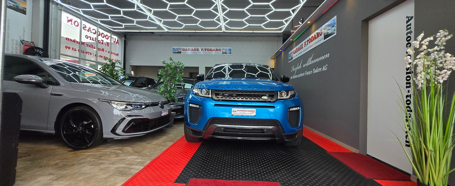 LAND ROVER Range Rover Evoque 2.0 TD4 HSE Dynamic-image-0