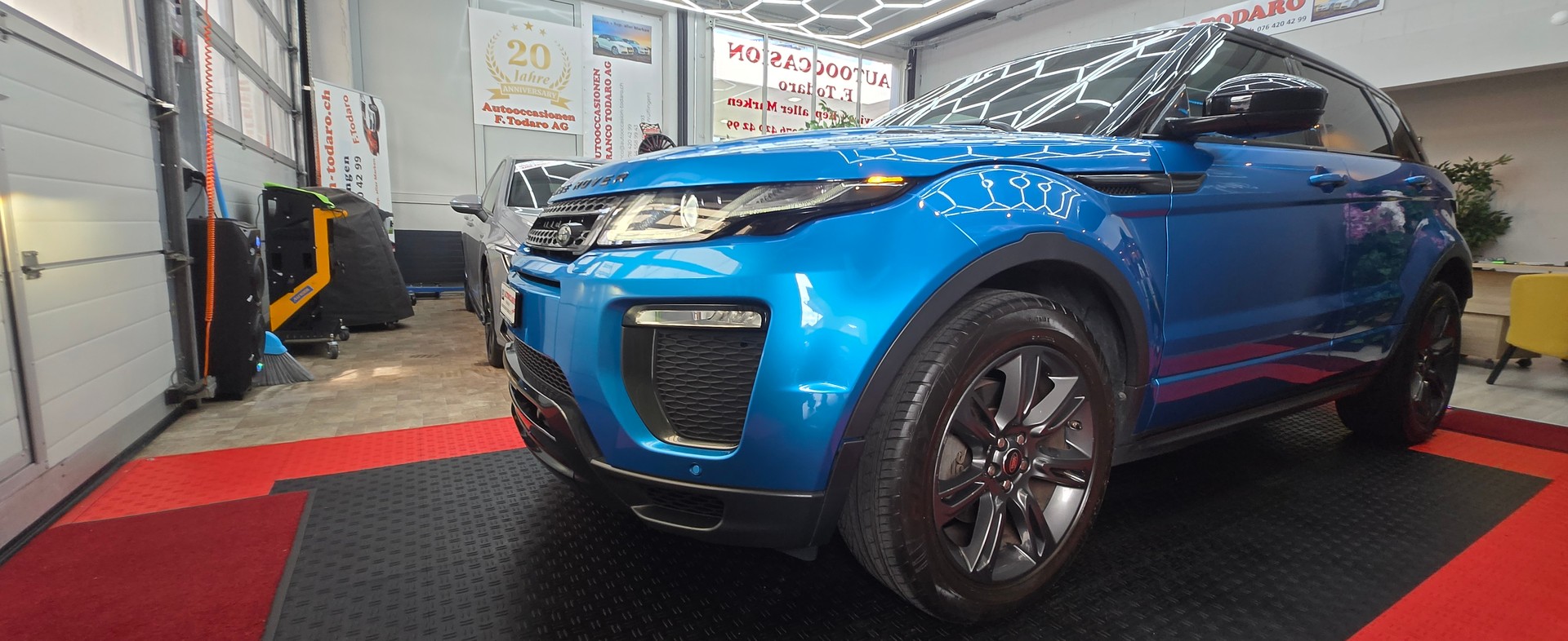 LAND ROVER Range Rover Evoque 2.0 TD4 HSE Dynamic-image-31