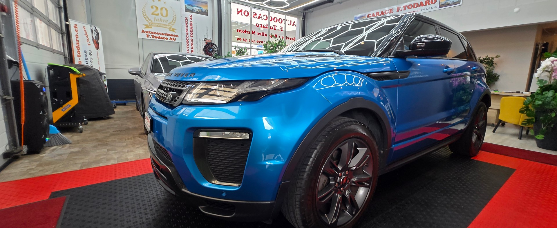 LAND ROVER Range Rover Evoque 2.0 TD4 HSE Dynamic-image-4