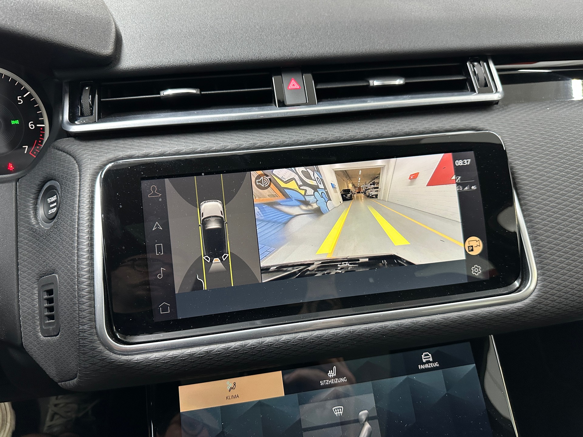 LAND ROVER Range Rover Velar R-Dynamic P 250 SE Automatic-image-12