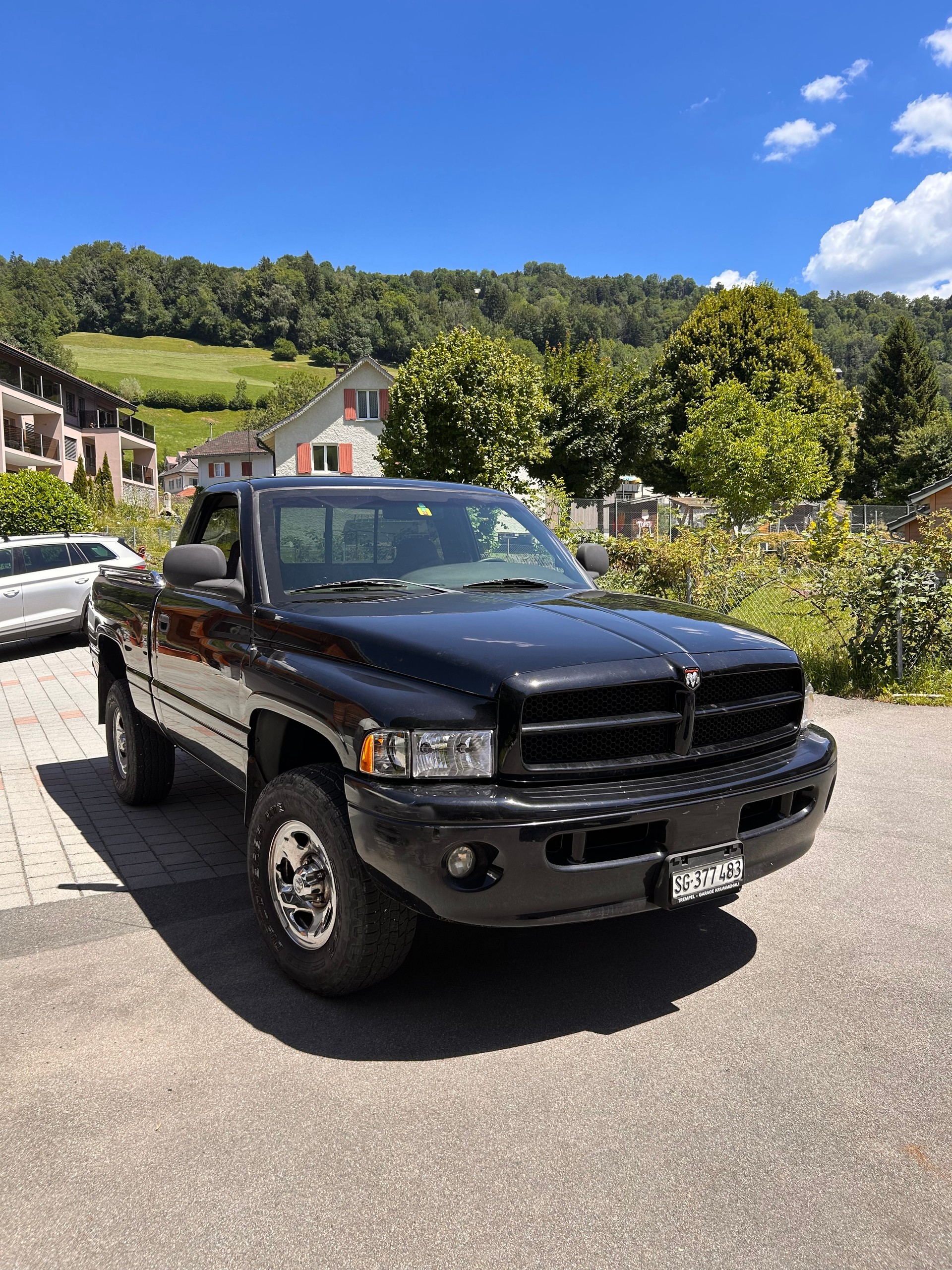 DODGE Ram-image-0