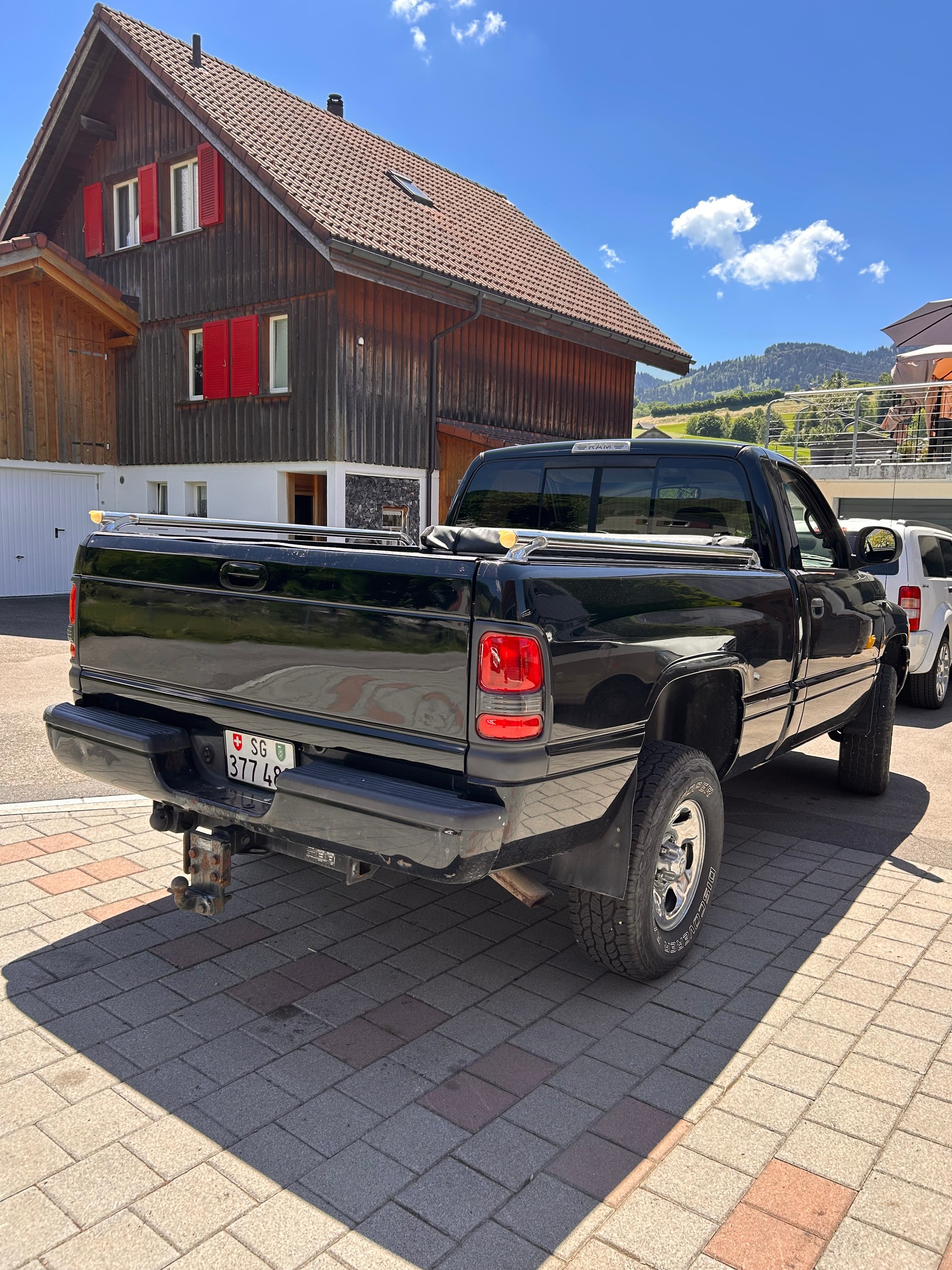DODGE Ram-image-1