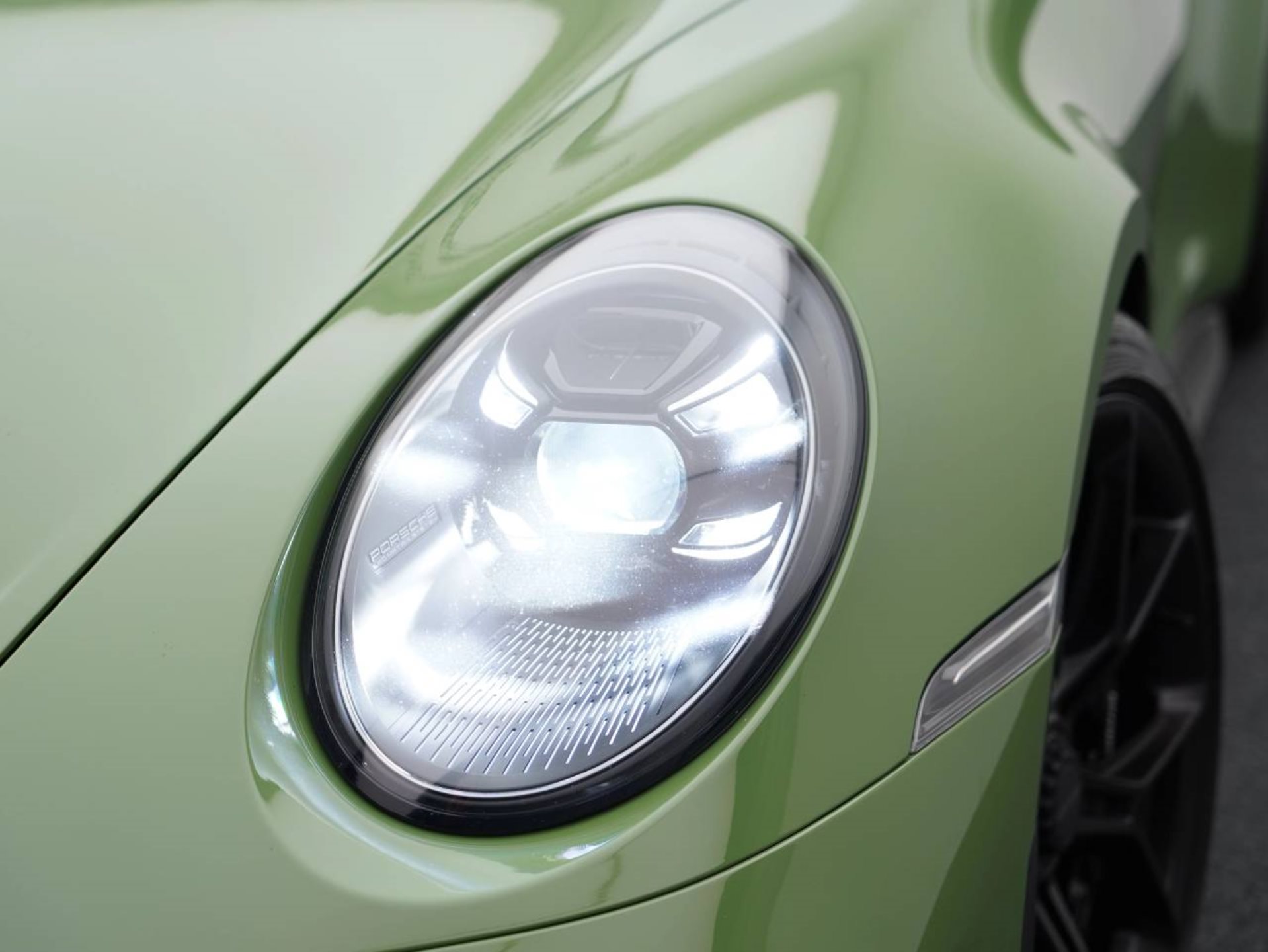 PORSCHE 911 GT3-image-12