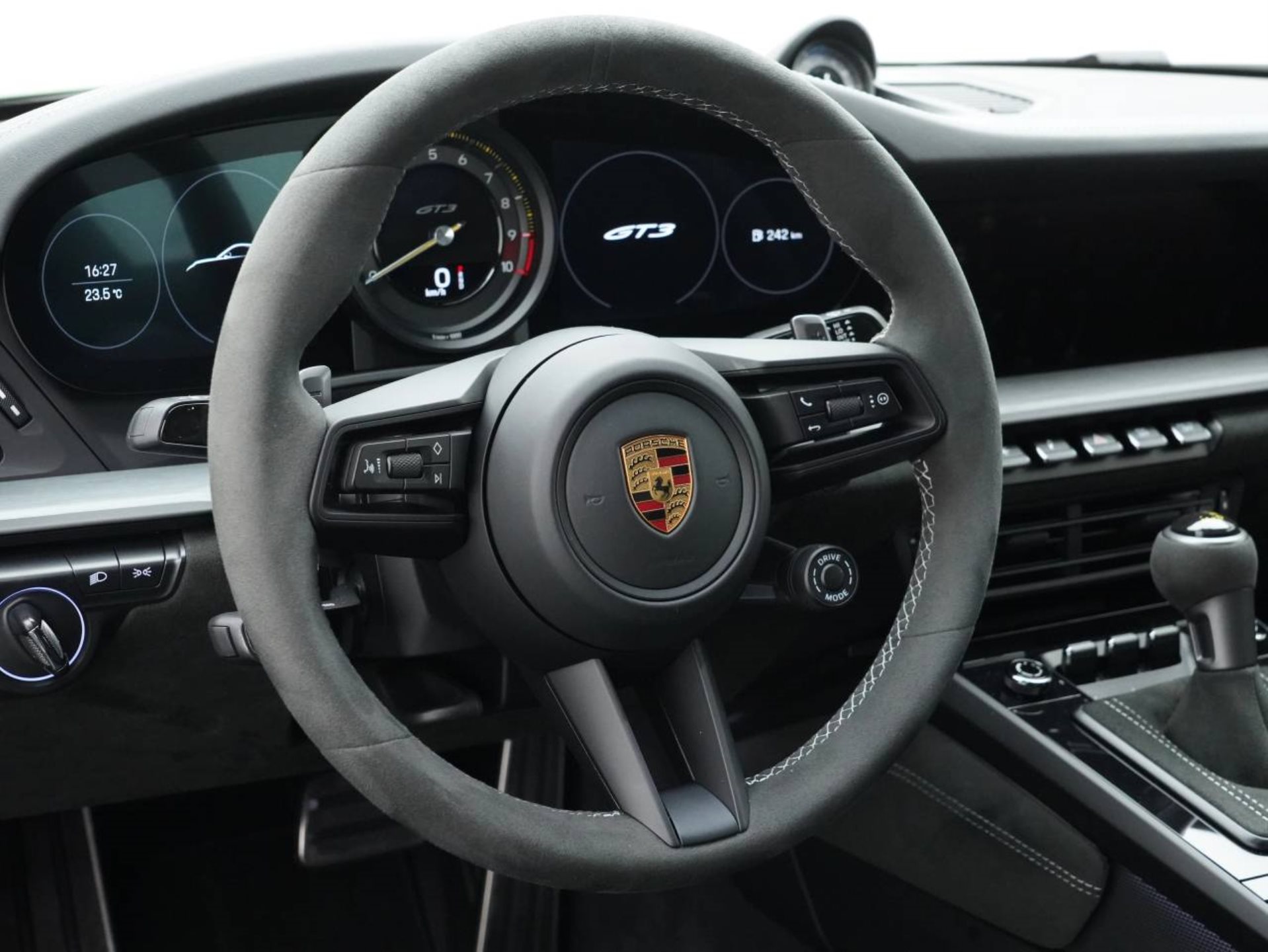 PORSCHE 911 GT3-image-15