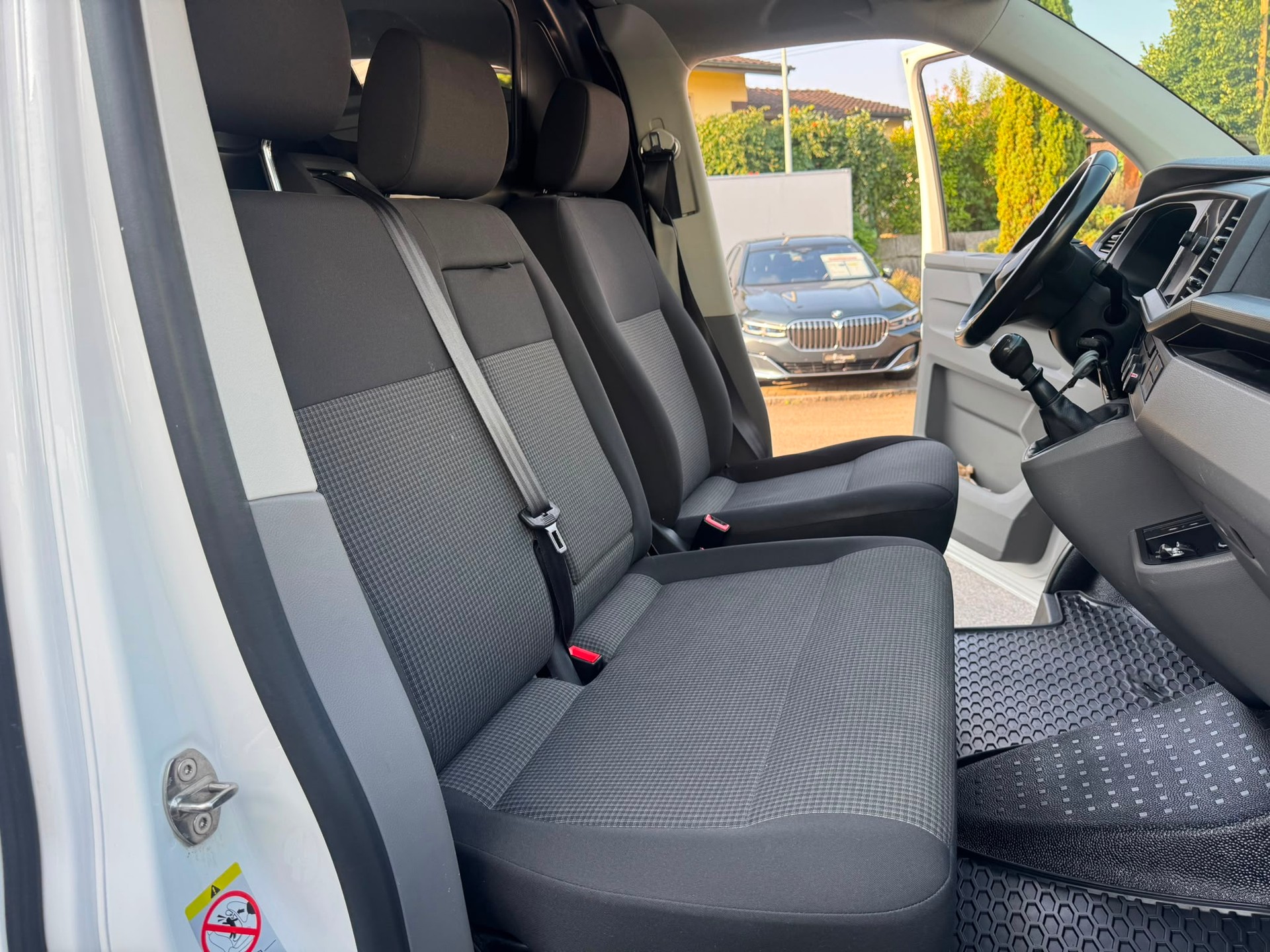 VW T6.1 2.0 TDI-image-15