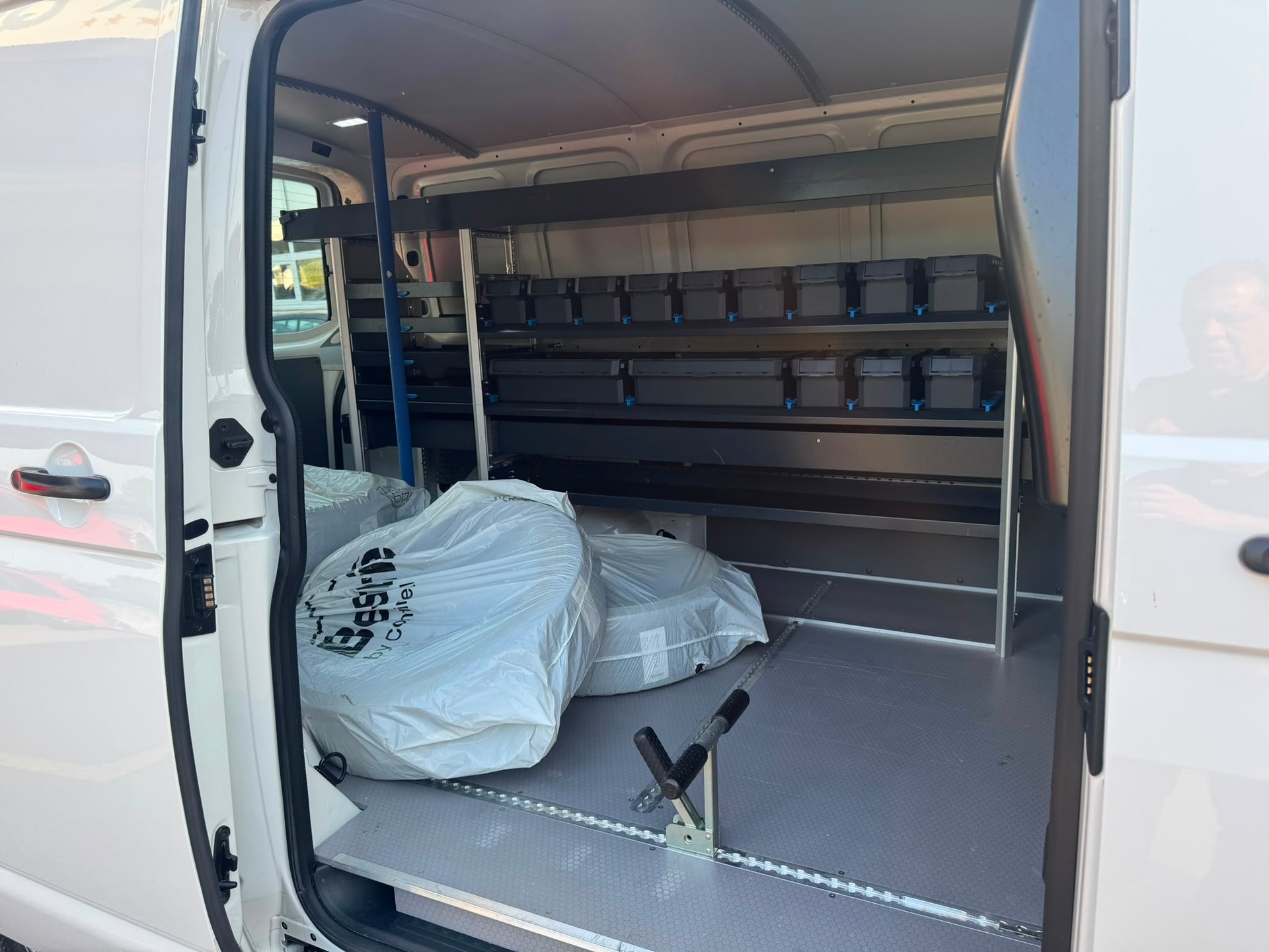 VW T6.1 2.0 TDI-image-6