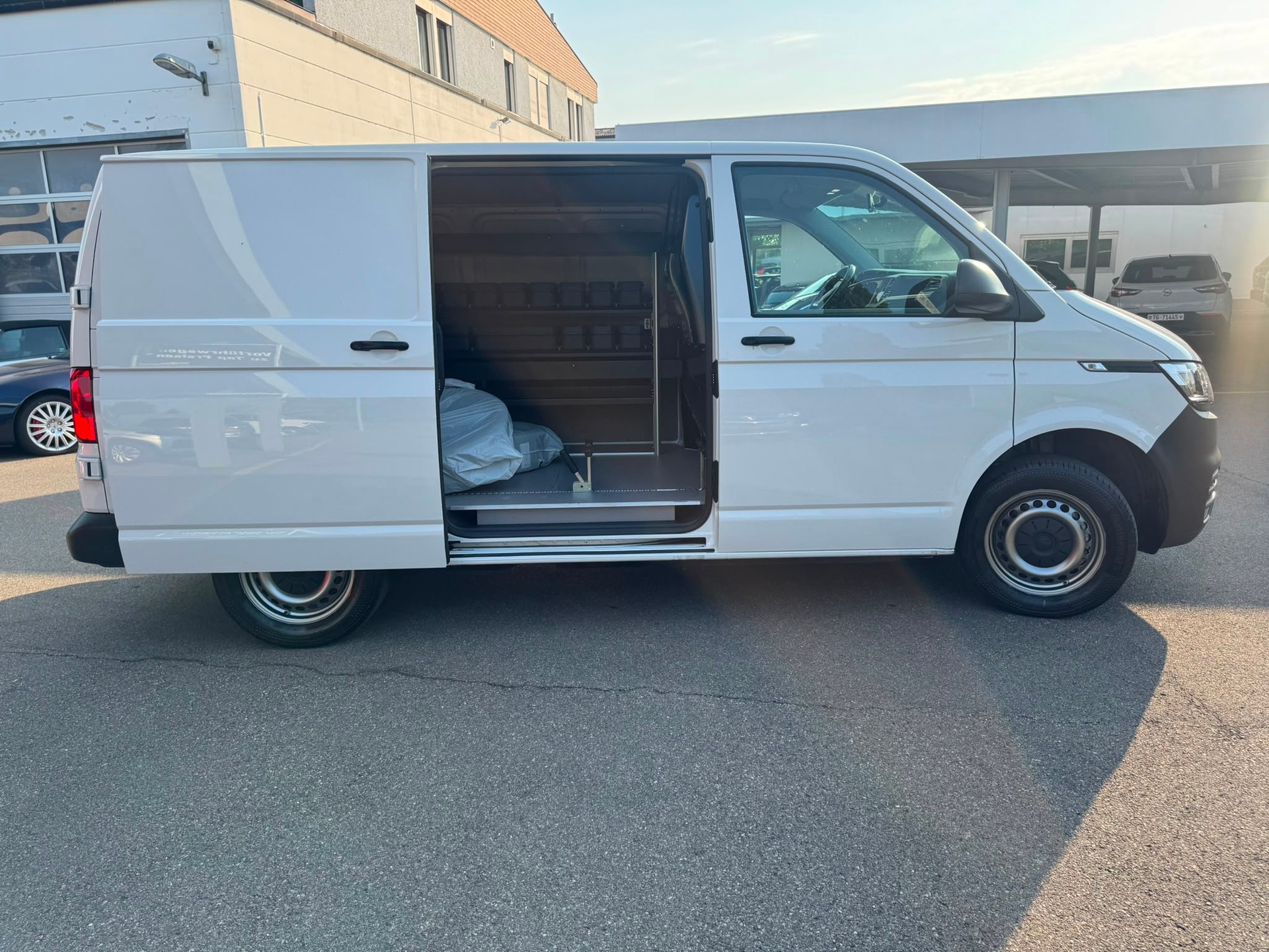 VW T6.1 2.0 TDI-image-5