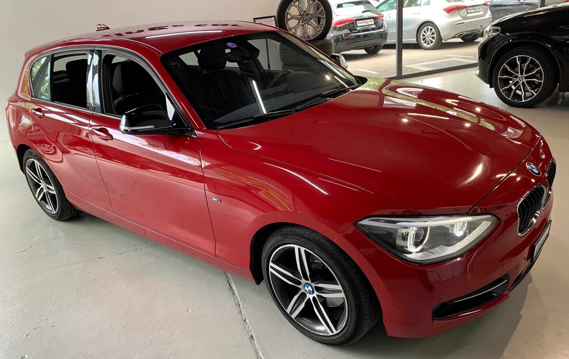 BMW 118i Sport Line-image-5