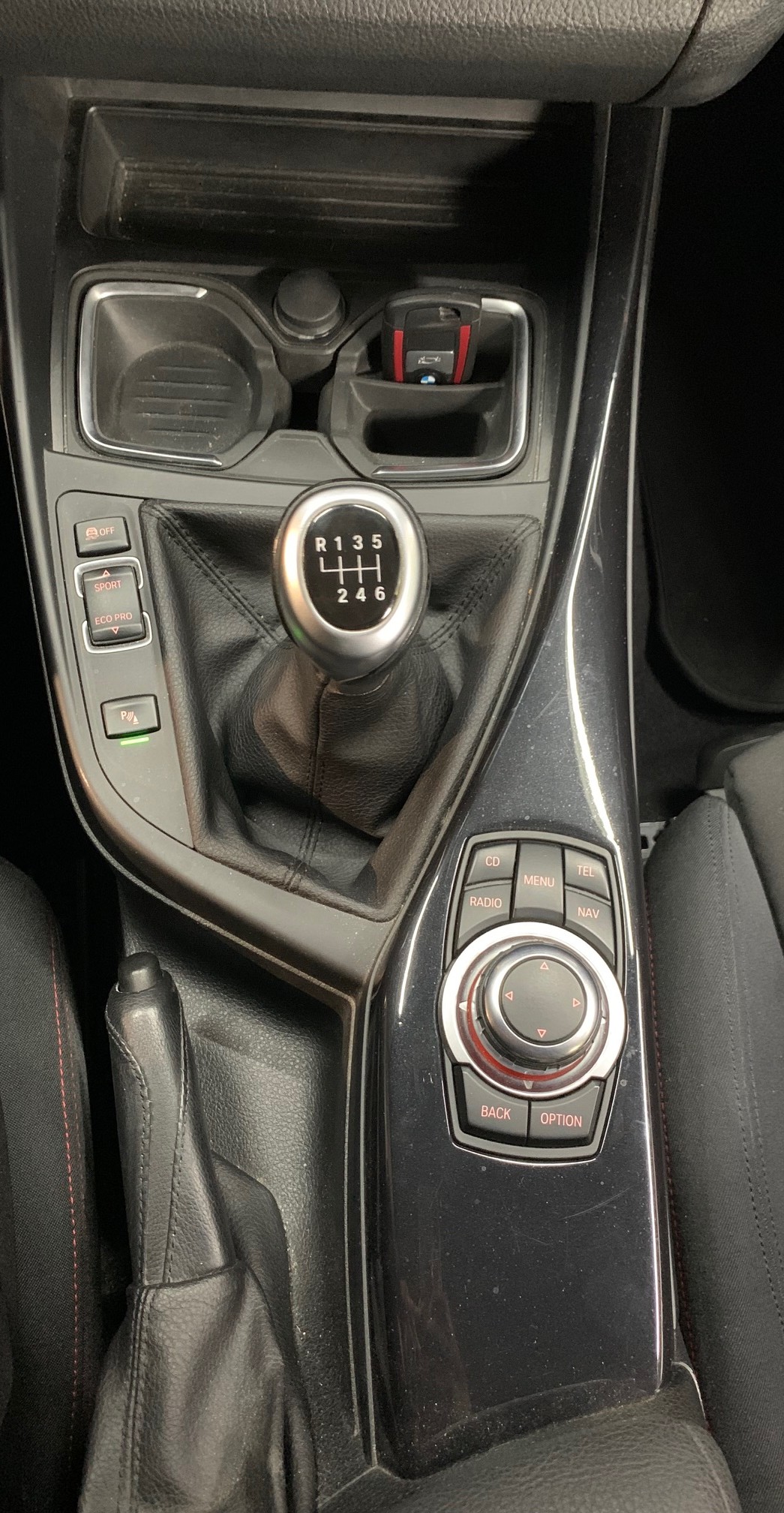 BMW 118i Sport Line-image-22