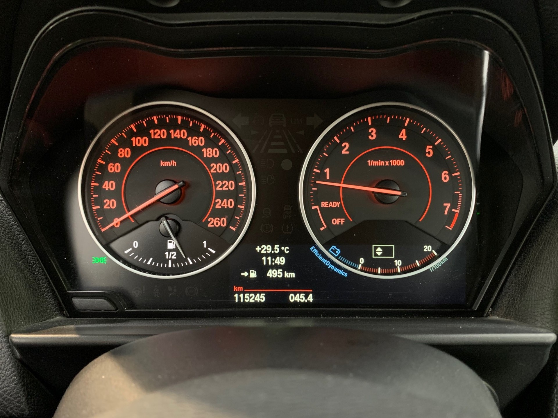 BMW 118i Sport Line-image-19