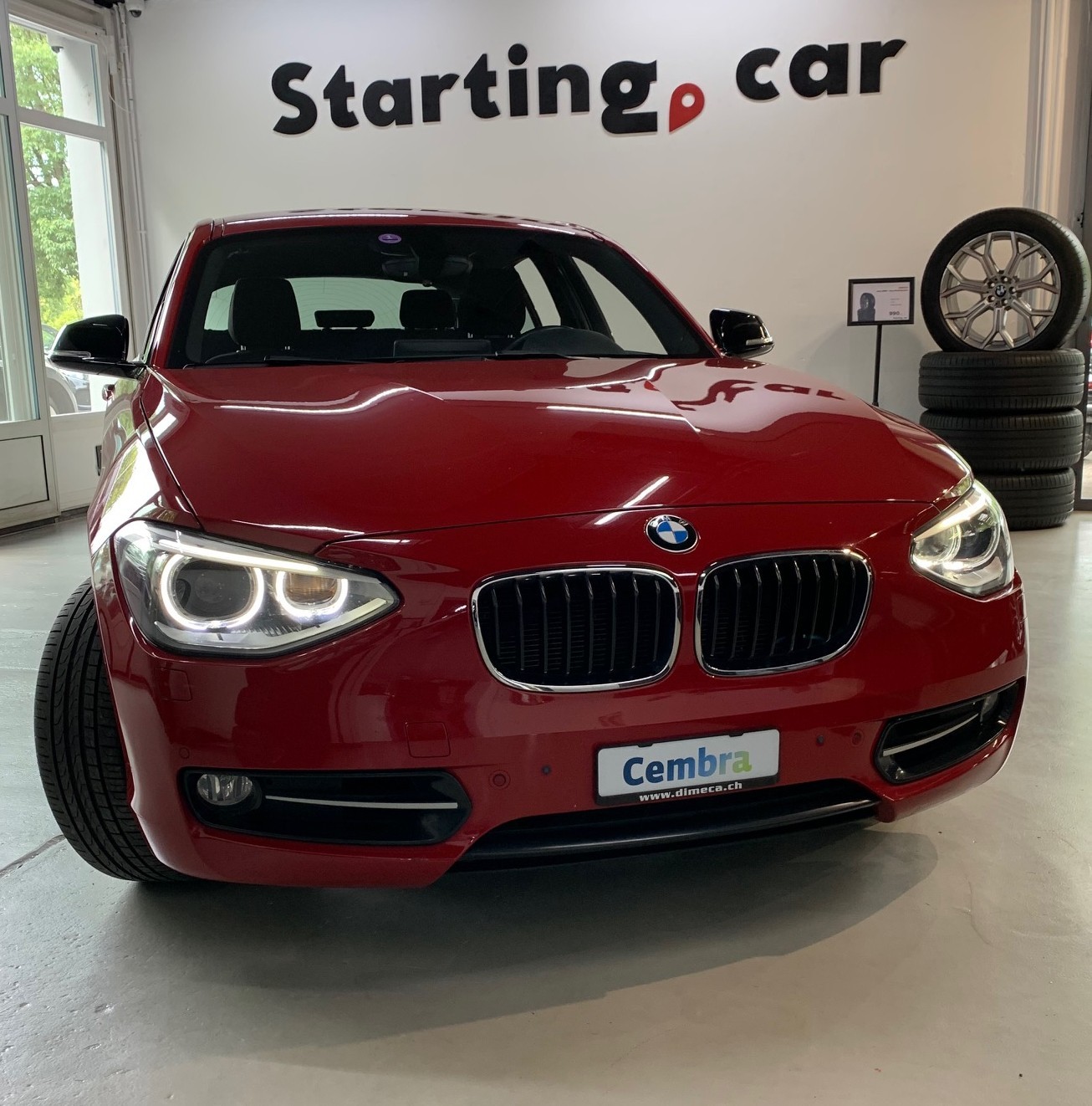 BMW 118i Sport Line-image-0