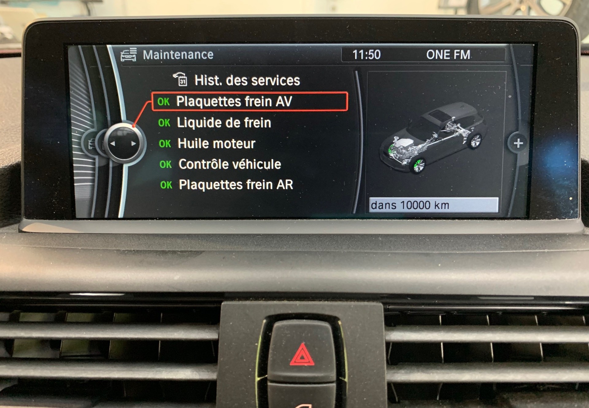 BMW 118i Sport Line-image-27
