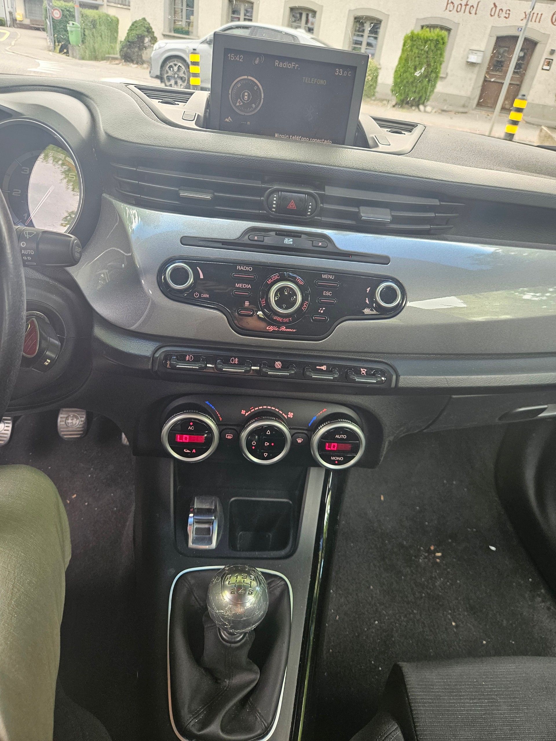 ALFA ROMEO Giulietta 2.0 JTDM Progression-image-2