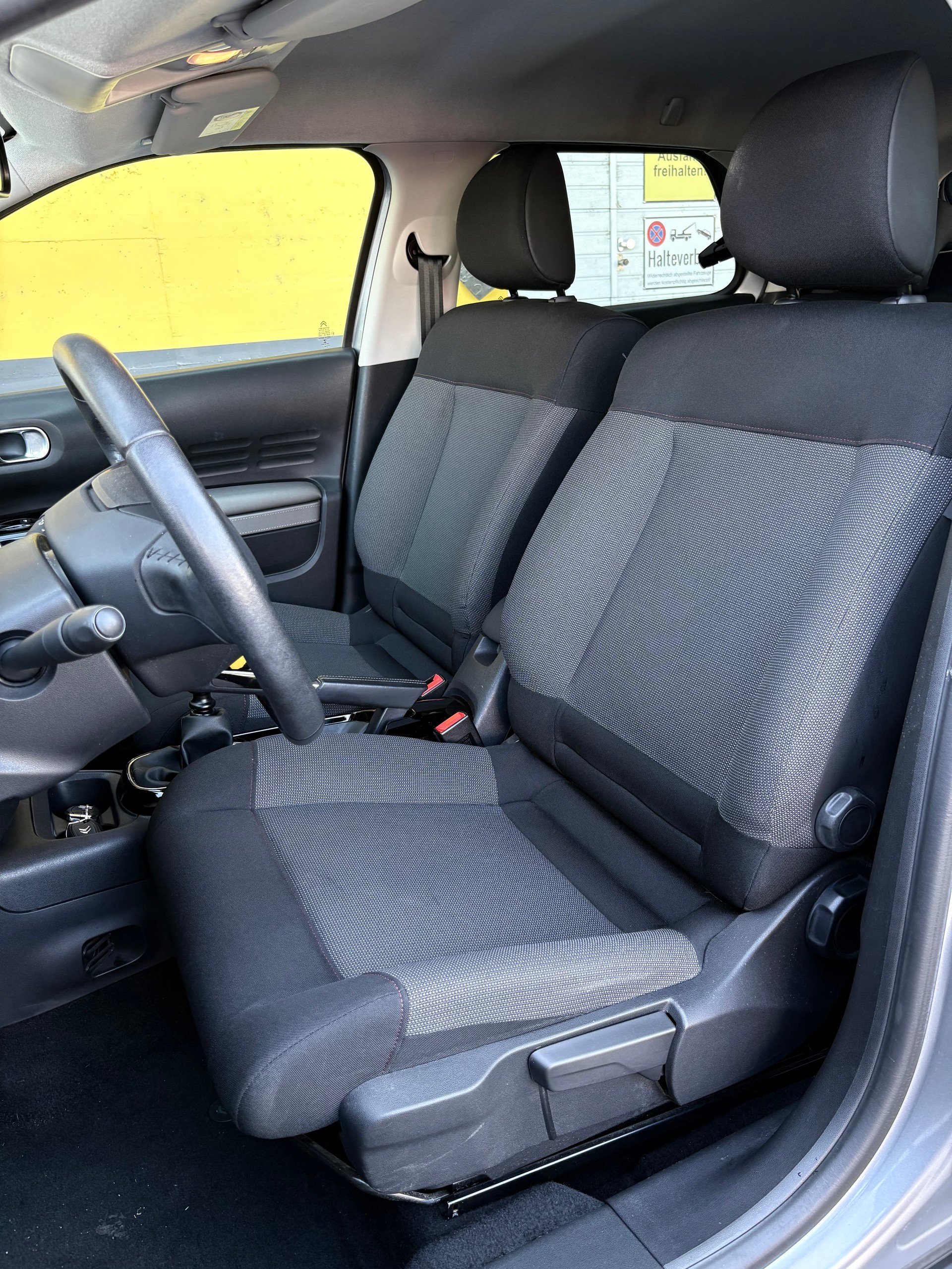 CITROEN C4 Cactus 1.2 Pure Tech Feel-image-12