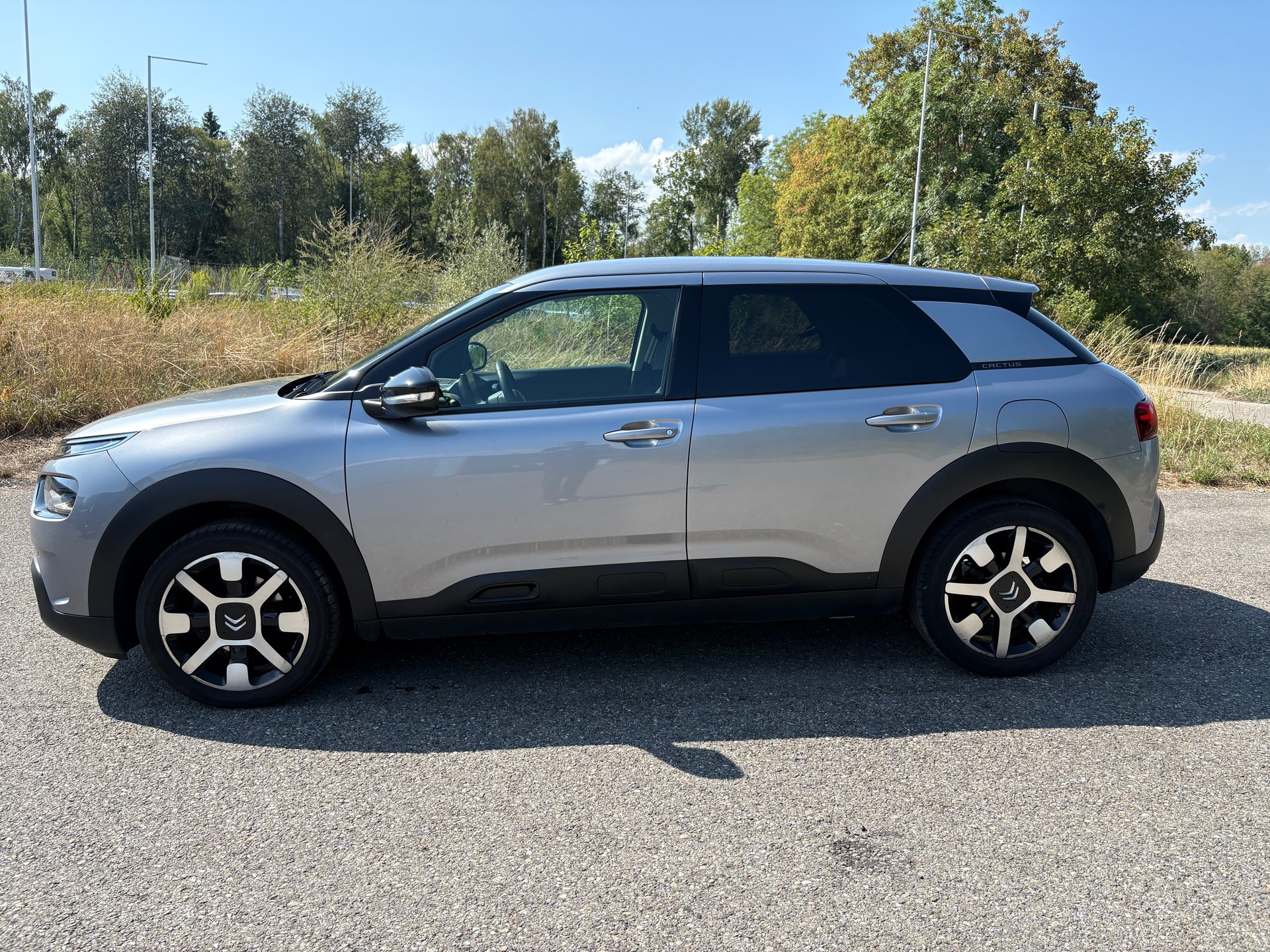 CITROEN C4 Cactus 1.2 Pure Tech Feel-image-1