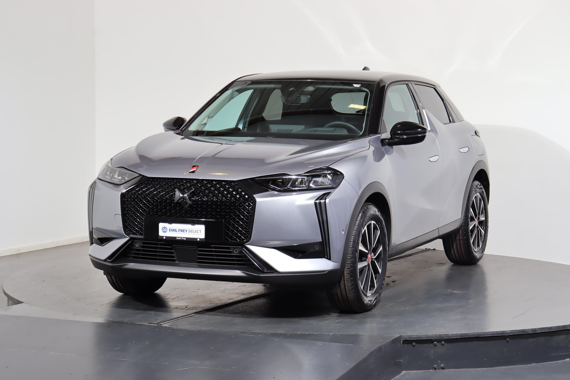 DS AUTOMOBILES 3 Crossback 1.2 PureTech 130 Ligne Noire-image-0