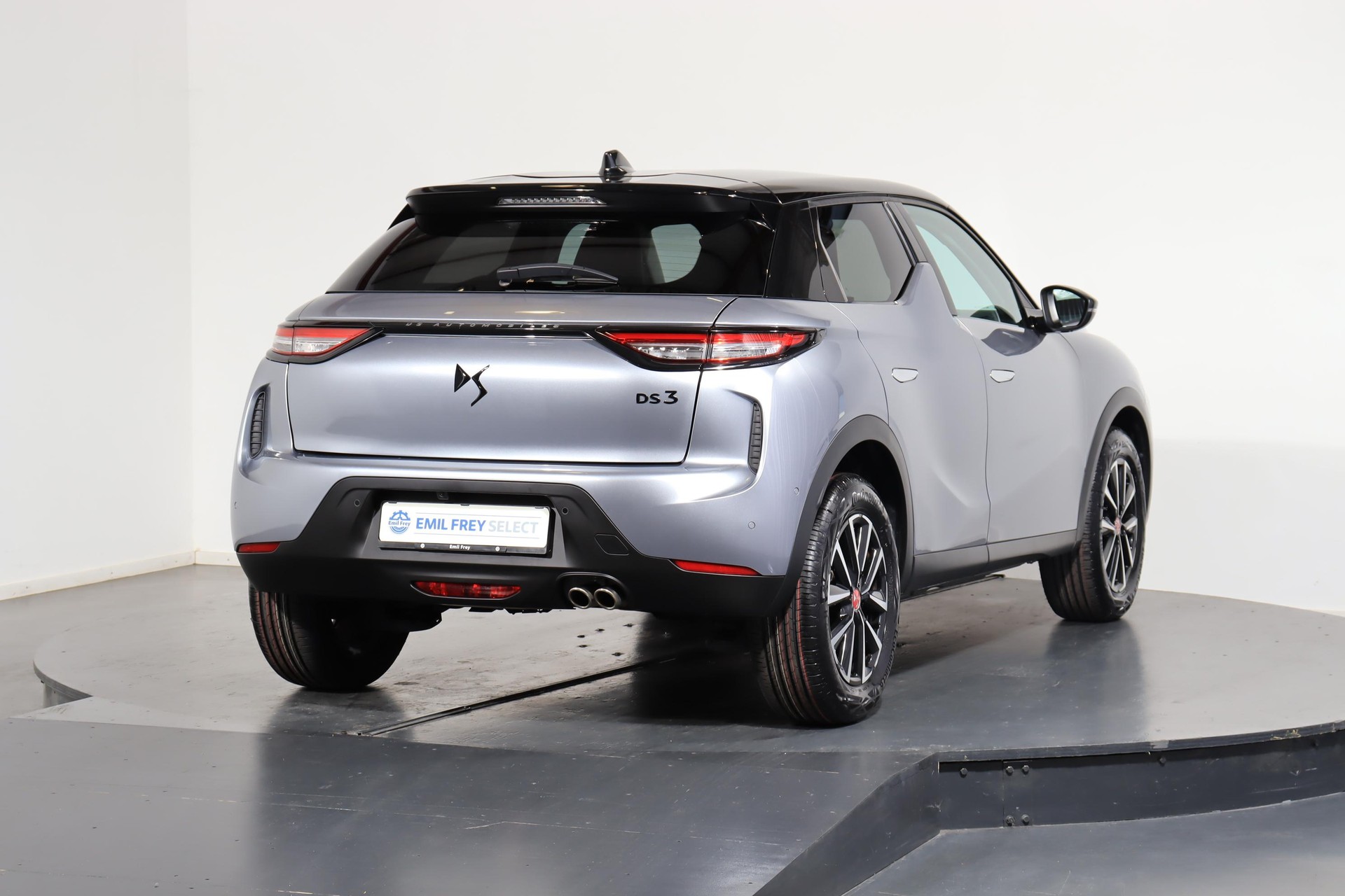 DS AUTOMOBILES 3 Crossback 1.2 PureTech 130 Ligne Noire-image-2