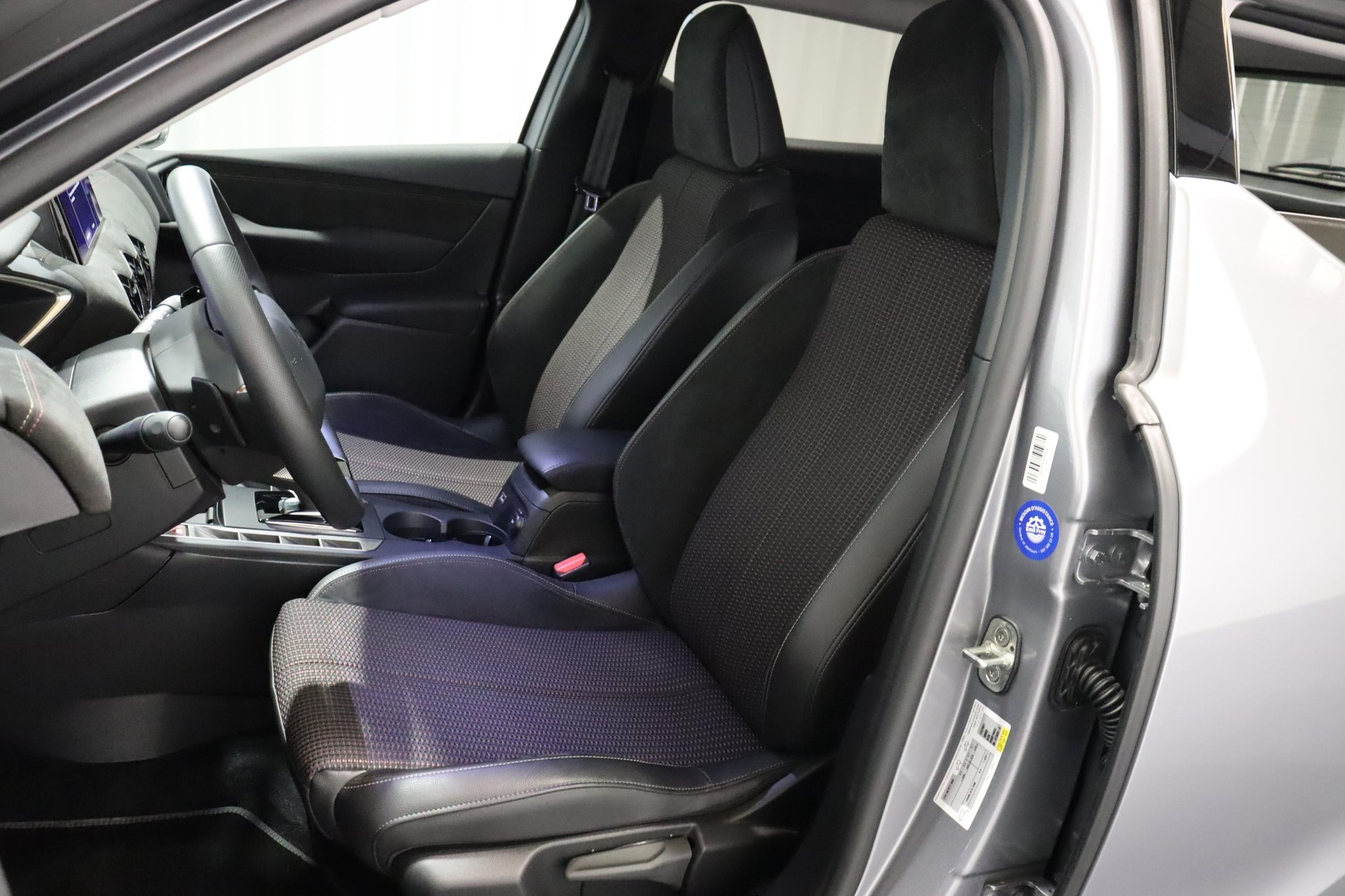 DS AUTOMOBILES 3 Crossback 1.2 PureTech 130 Ligne Noire-image-4