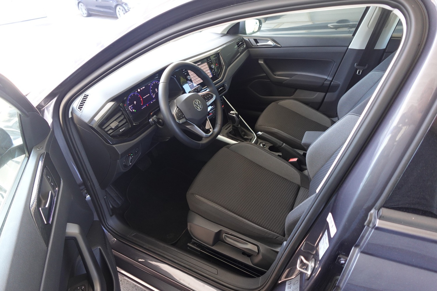 VW Polo 1.0 TSI 115 Life DSG-image-19