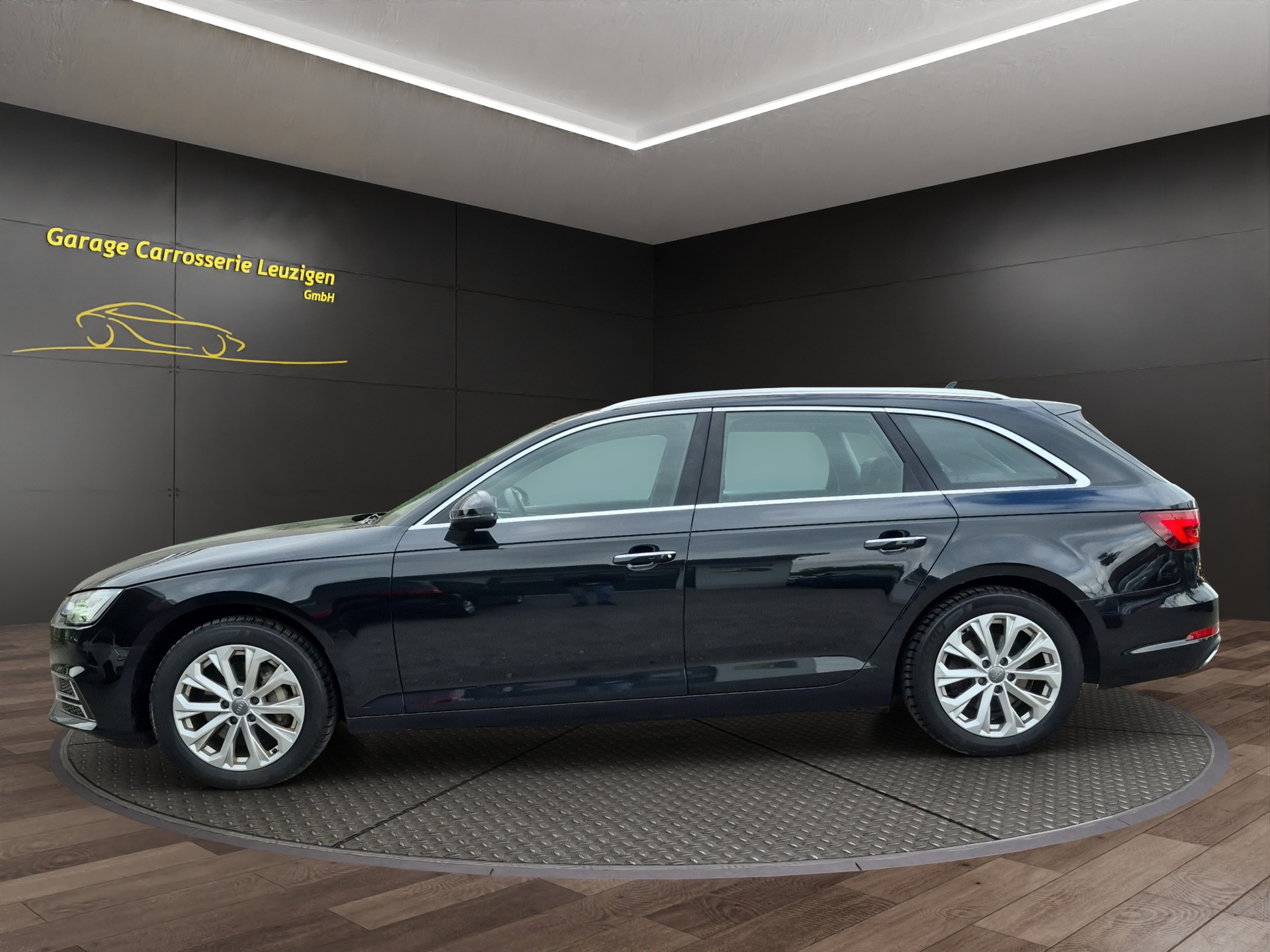 AUDI A4 Avant 40 TDI Sport Attraction quattro S-tronic-image-6
