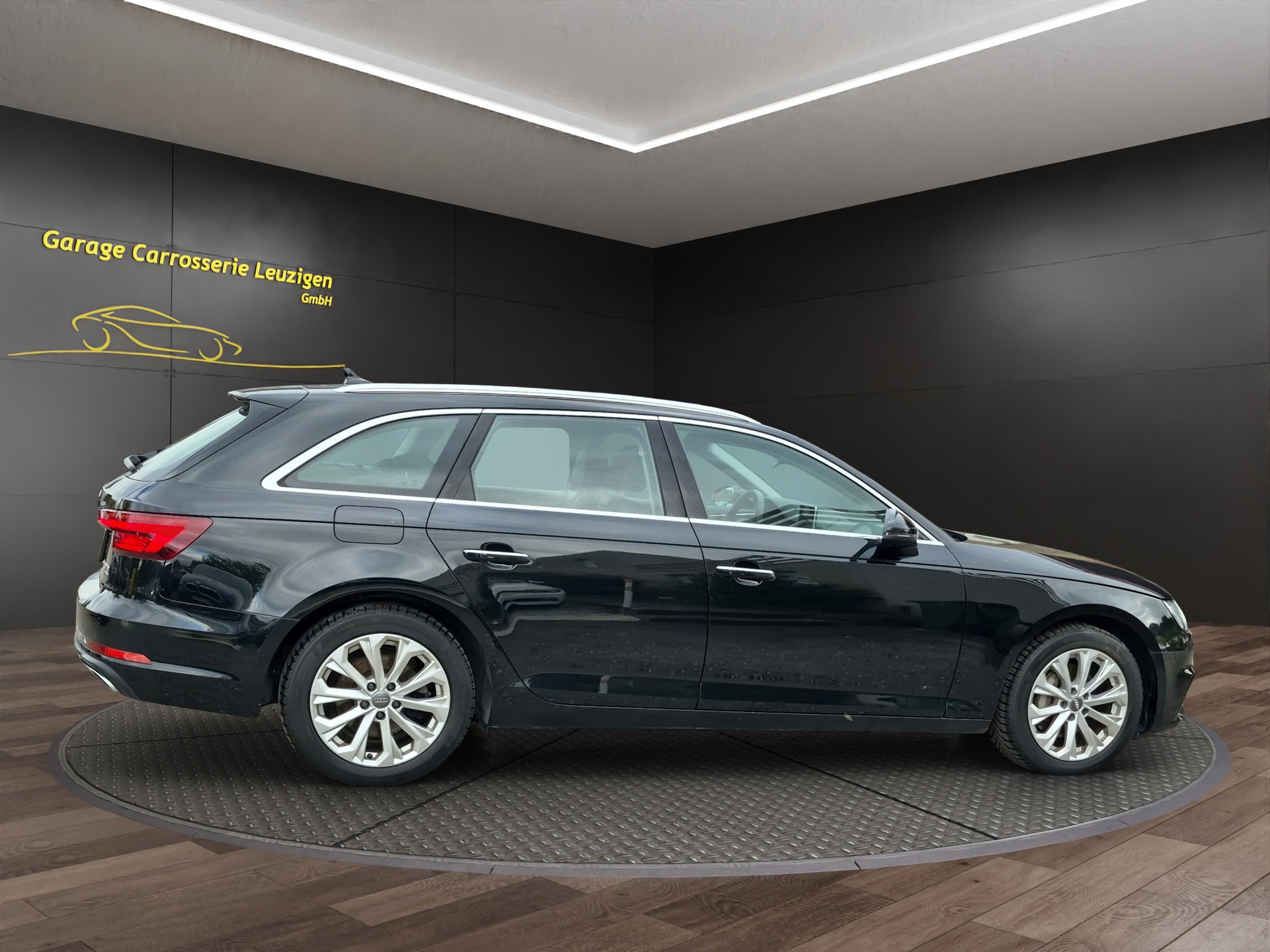 AUDI A4 Avant 40 TDI Sport Attraction quattro S-tronic-image-7