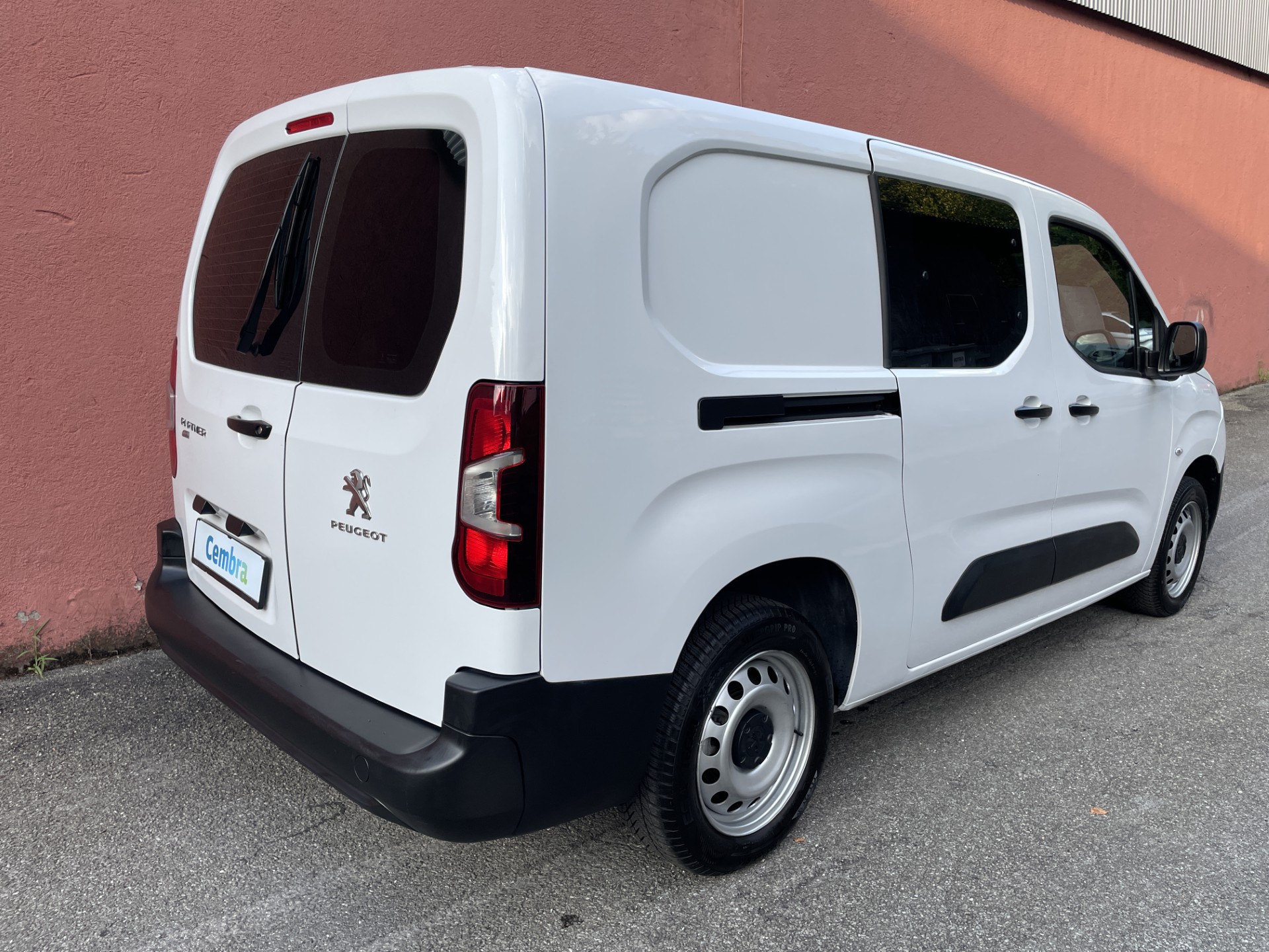 PEUGEOT Partner 1.5 Blue HDi s/s Pro Vertiefte Kabine-image-6
