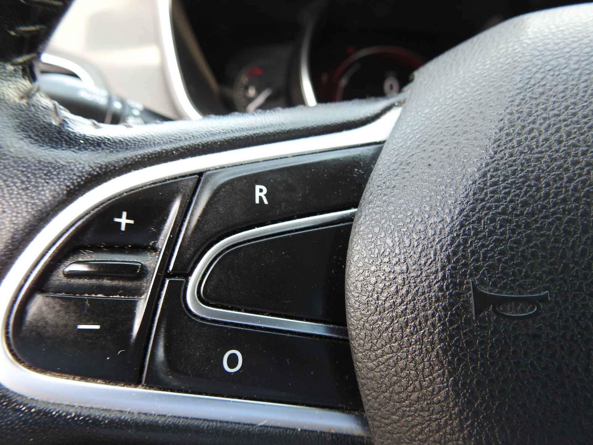 RENAULT Mégane 1.2 16V Turbo Zen-image-23