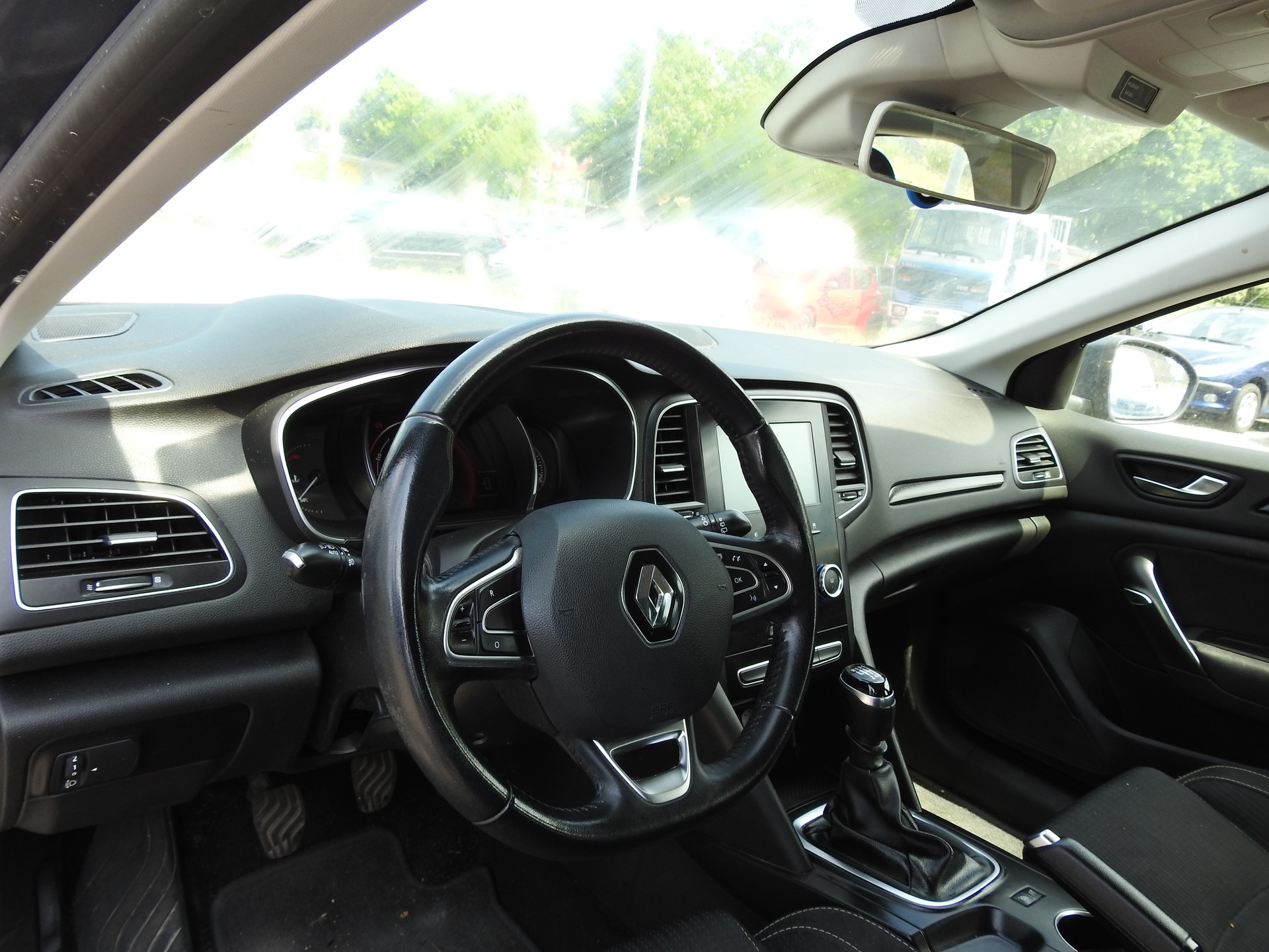 RENAULT Mégane 1.2 16V Turbo Zen-image-12