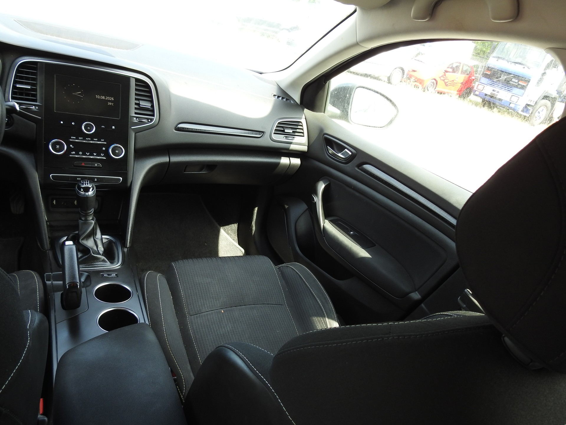 RENAULT Mégane 1.2 16V Turbo Zen-image-18
