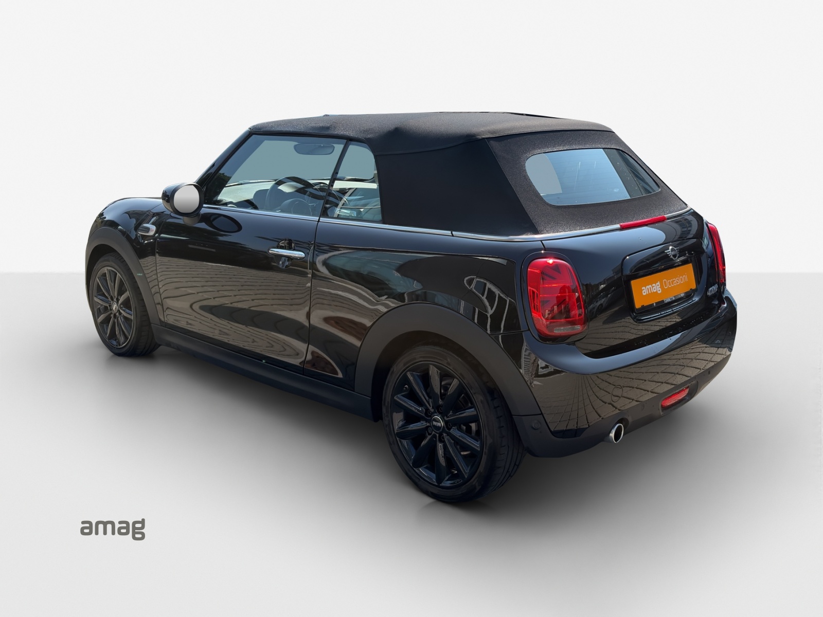 MINI Cooper Cabriolet DKG-showroom-element-2