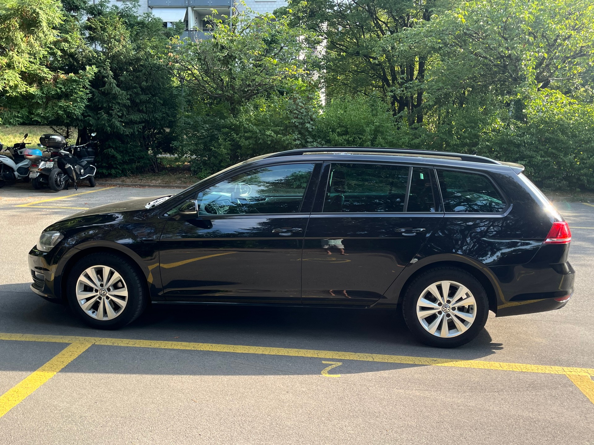 VW 2.0 TDI Comfortline DSG-image-0