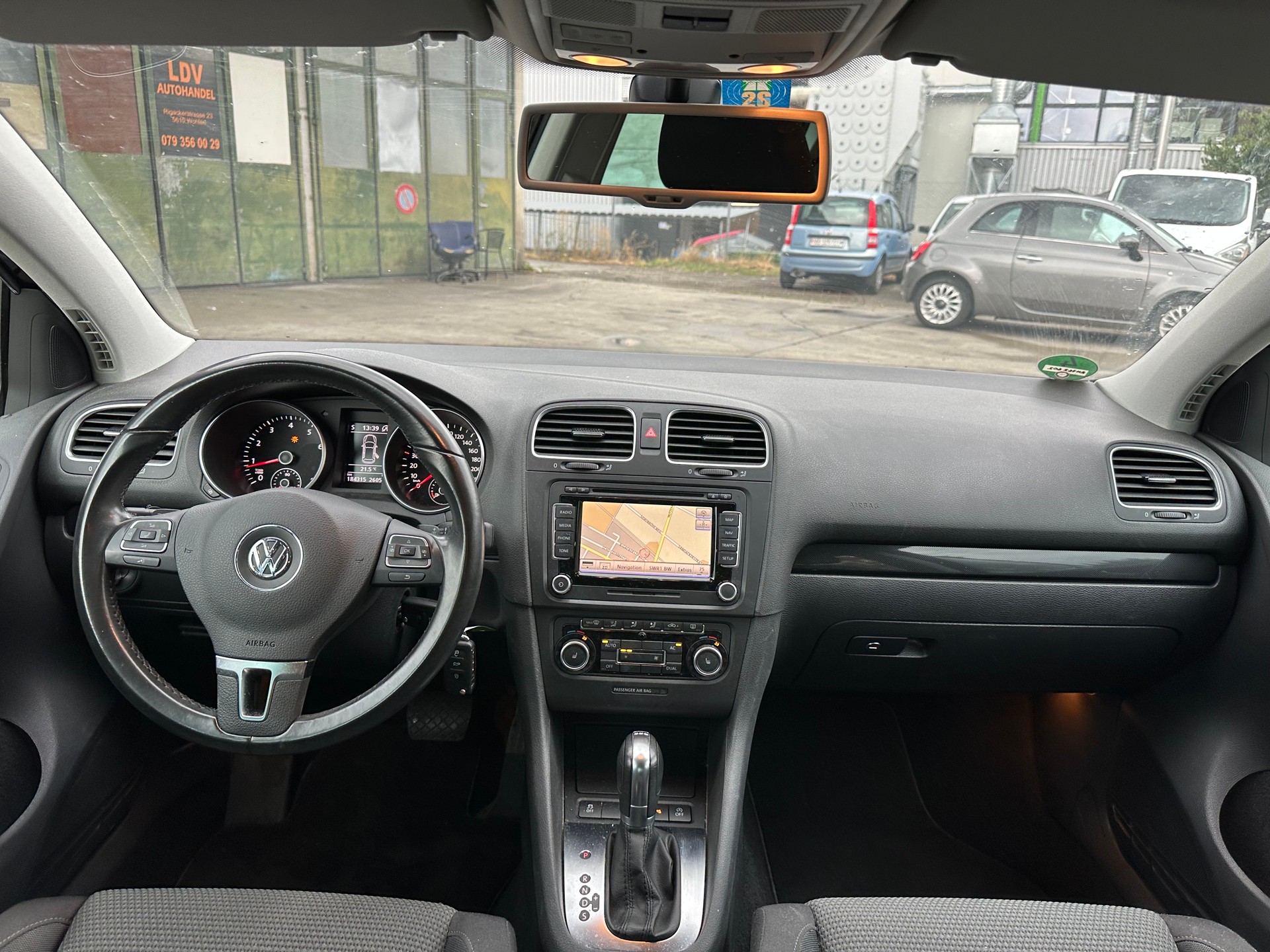 VW Golf 1.2 TSI BlueMotion Technology Team DSG-image-10