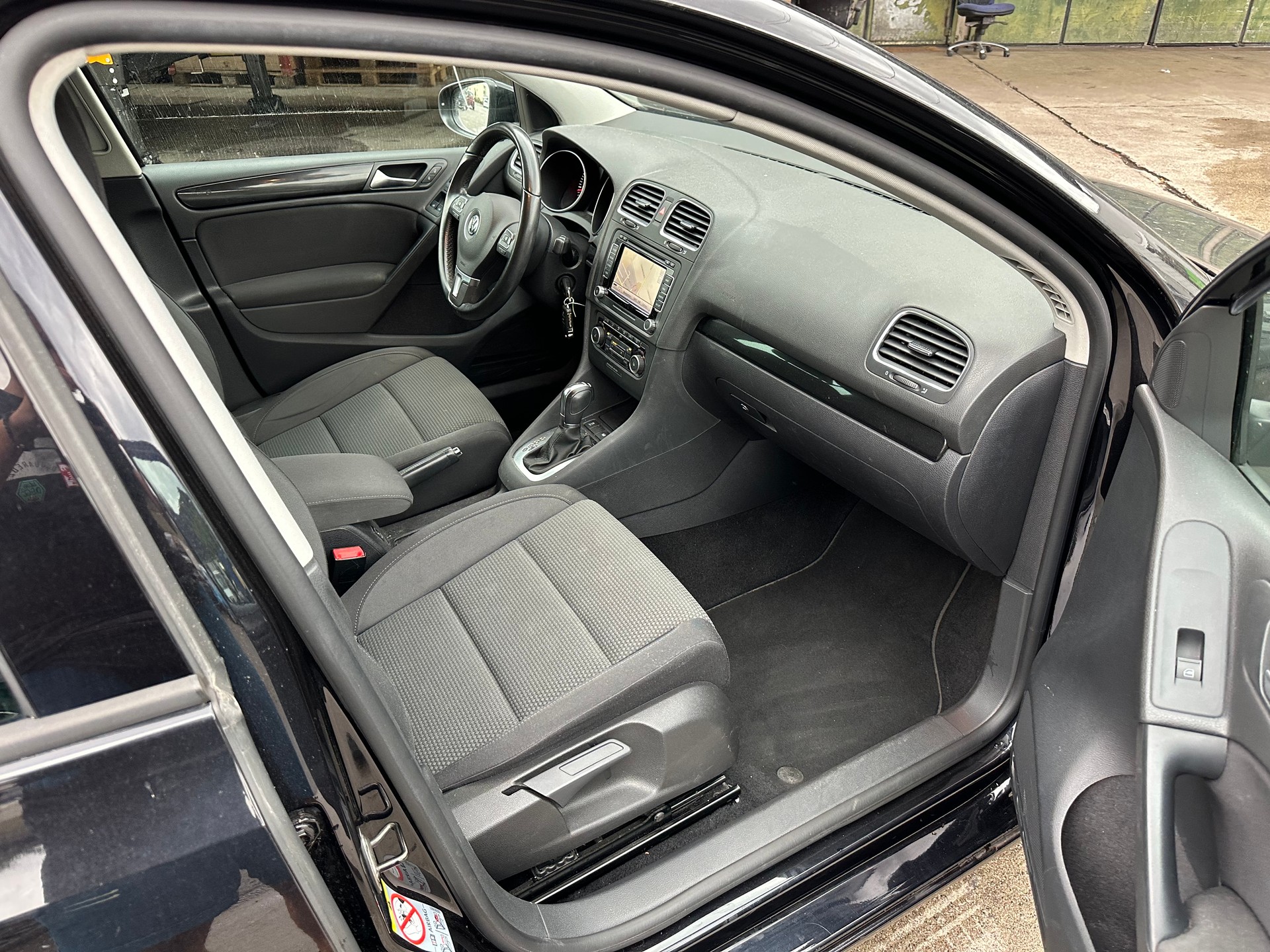 VW Golf 1.2 TSI BlueMotion Technology Team DSG-image-8