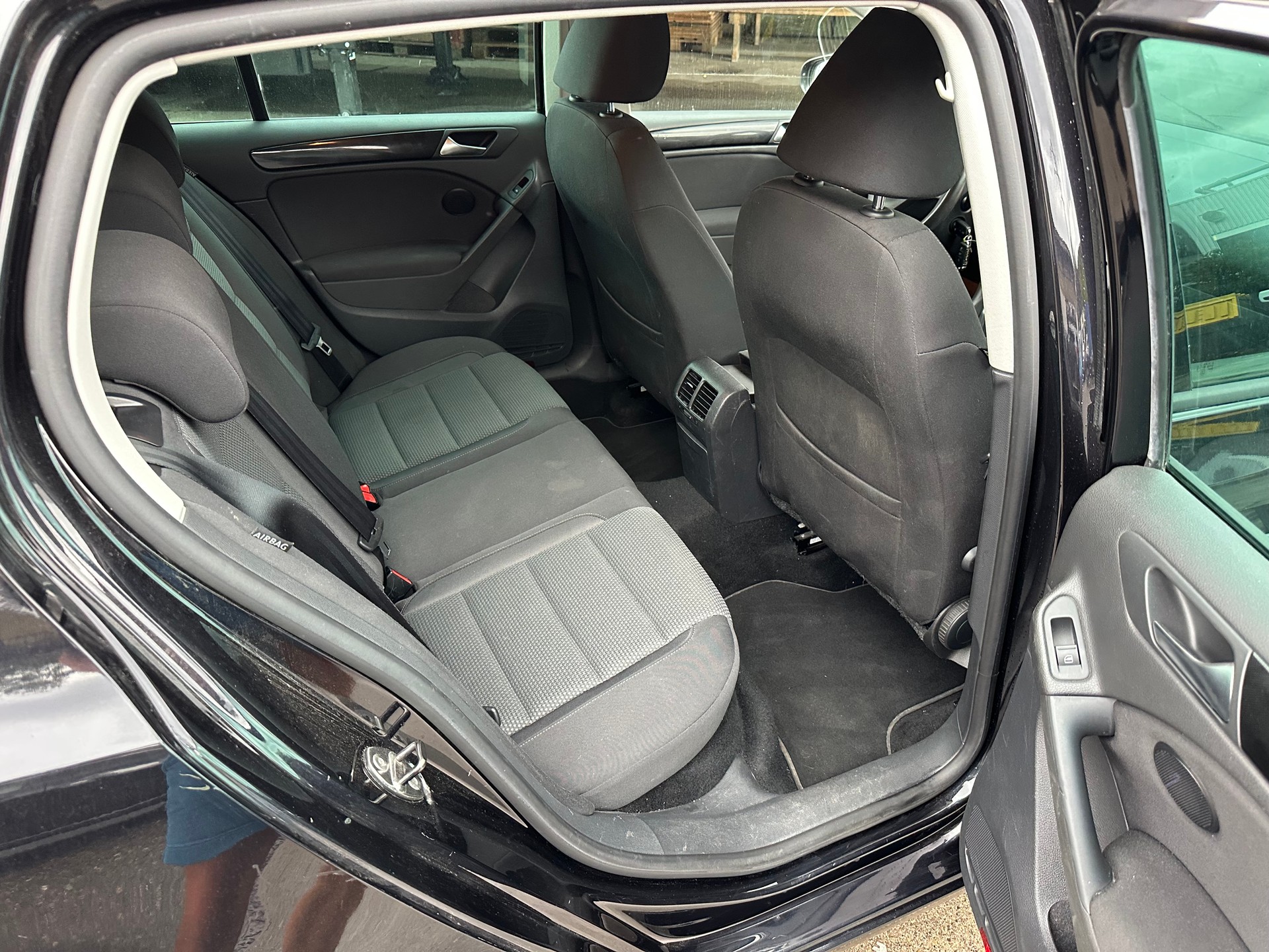 VW Golf 1.2 TSI BlueMotion Technology Team DSG-image-9