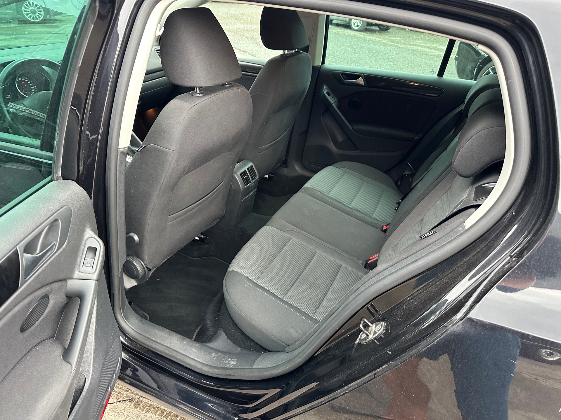 VW Golf 1.2 TSI BlueMotion Technology Team DSG-image-11
