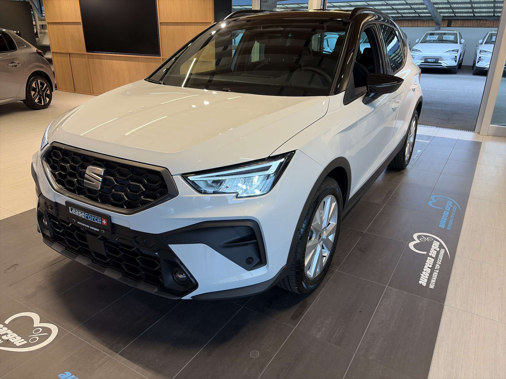 SEAT Arona 1.0 TSi Eco Style DSG-Automat-image-0