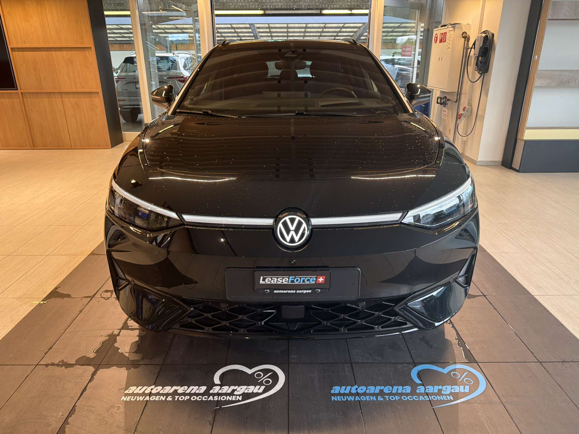 VW ID.7 Tourer GTX 86 kWh 340PS 4Motion Automat-image-10