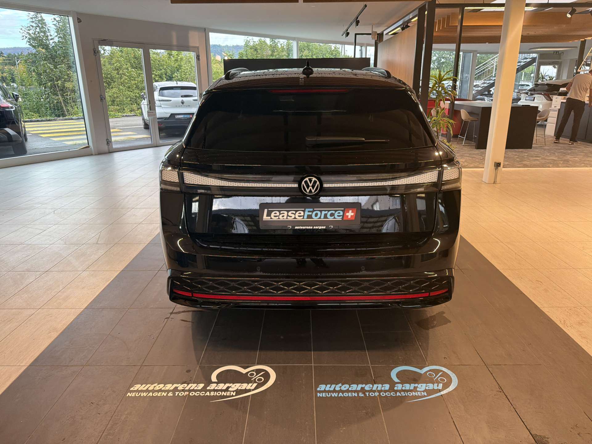 VW ID.7 Tourer GTX 86 kWh 340PS 4Motion Automat-image-12