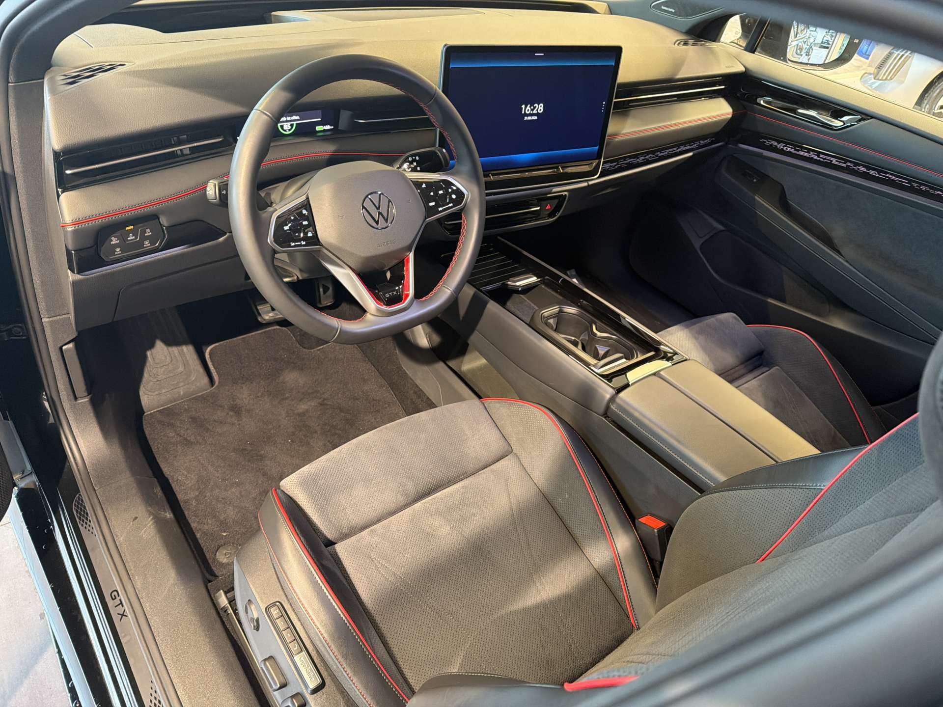 VW ID.7 Tourer GTX 86 kWh 340PS 4Motion Automat-image-5