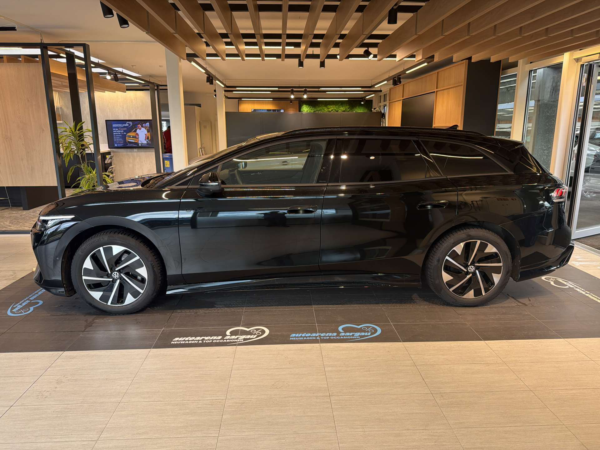 VW ID.7 Tourer GTX 86 kWh 340PS 4Motion Automat-image-11