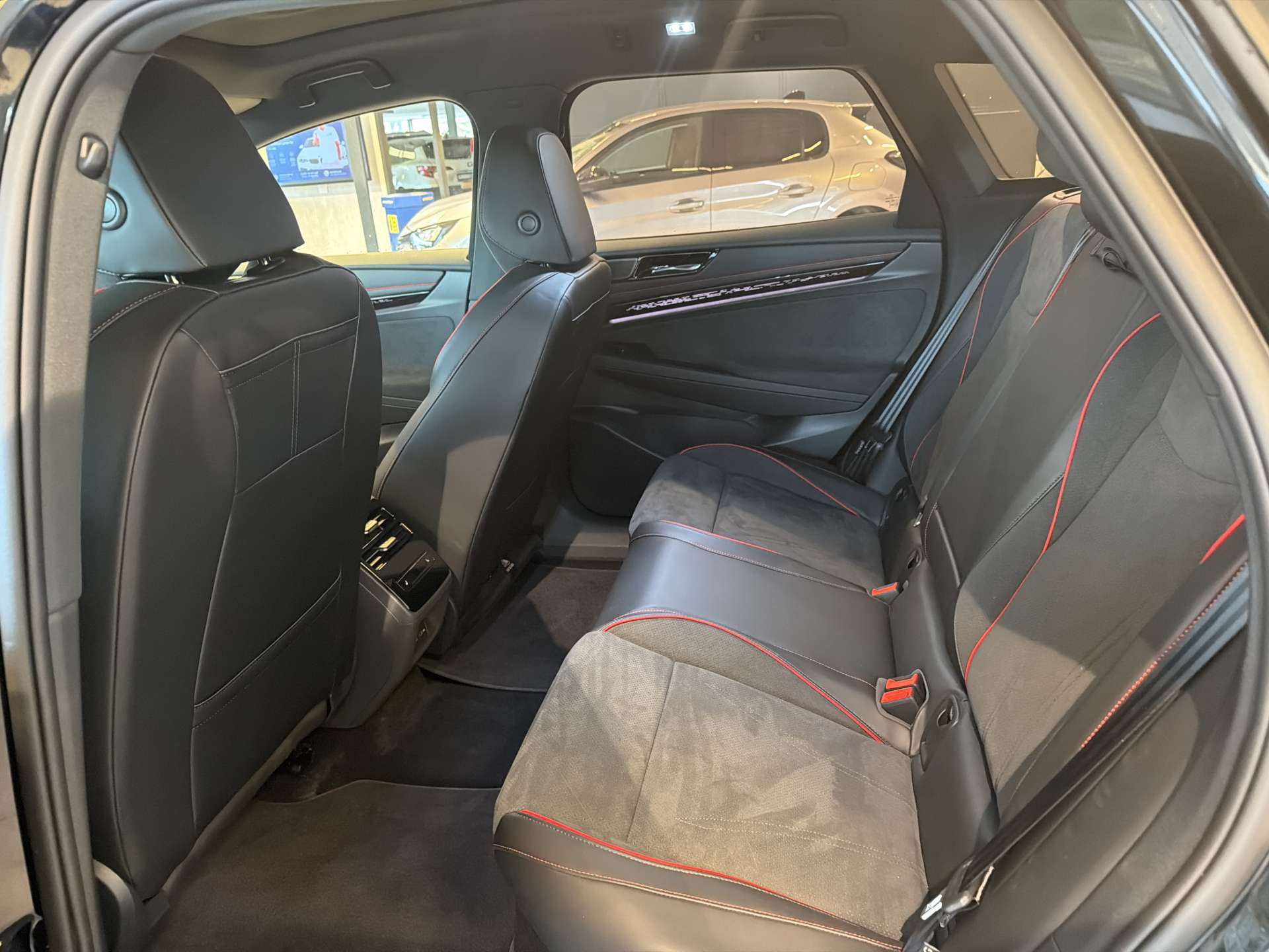 VW ID.7 Tourer GTX 86 kWh 340PS 4Motion Automat-image-6
