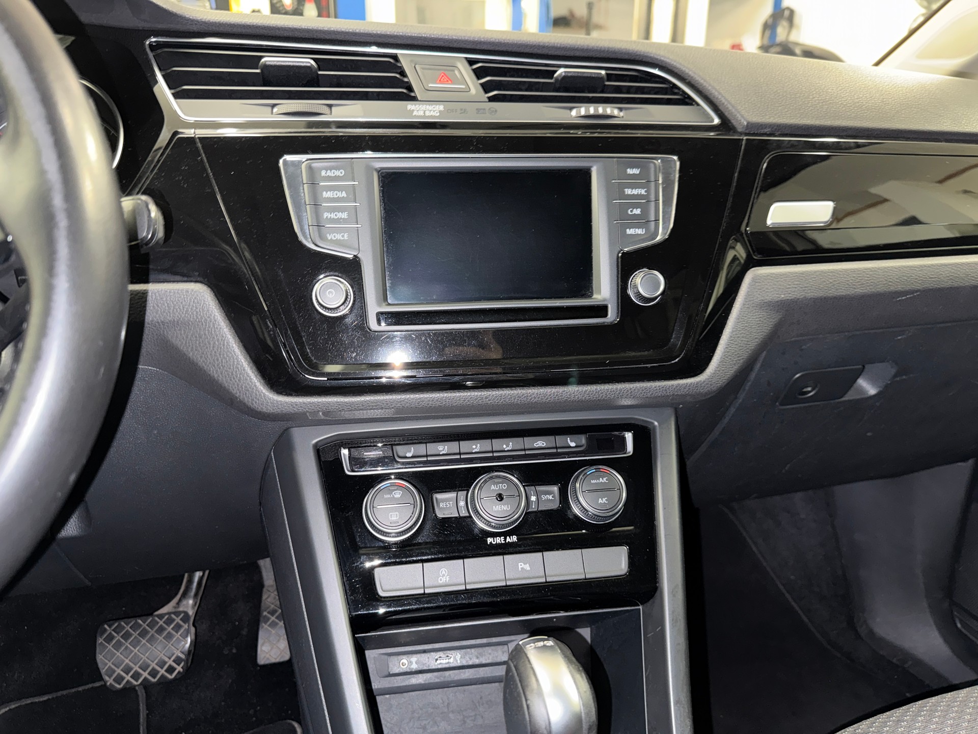 VW ***TOP ZUSTAND*** Touran 2.0 TDI BlueMotion Technology Highline DSG-image-9