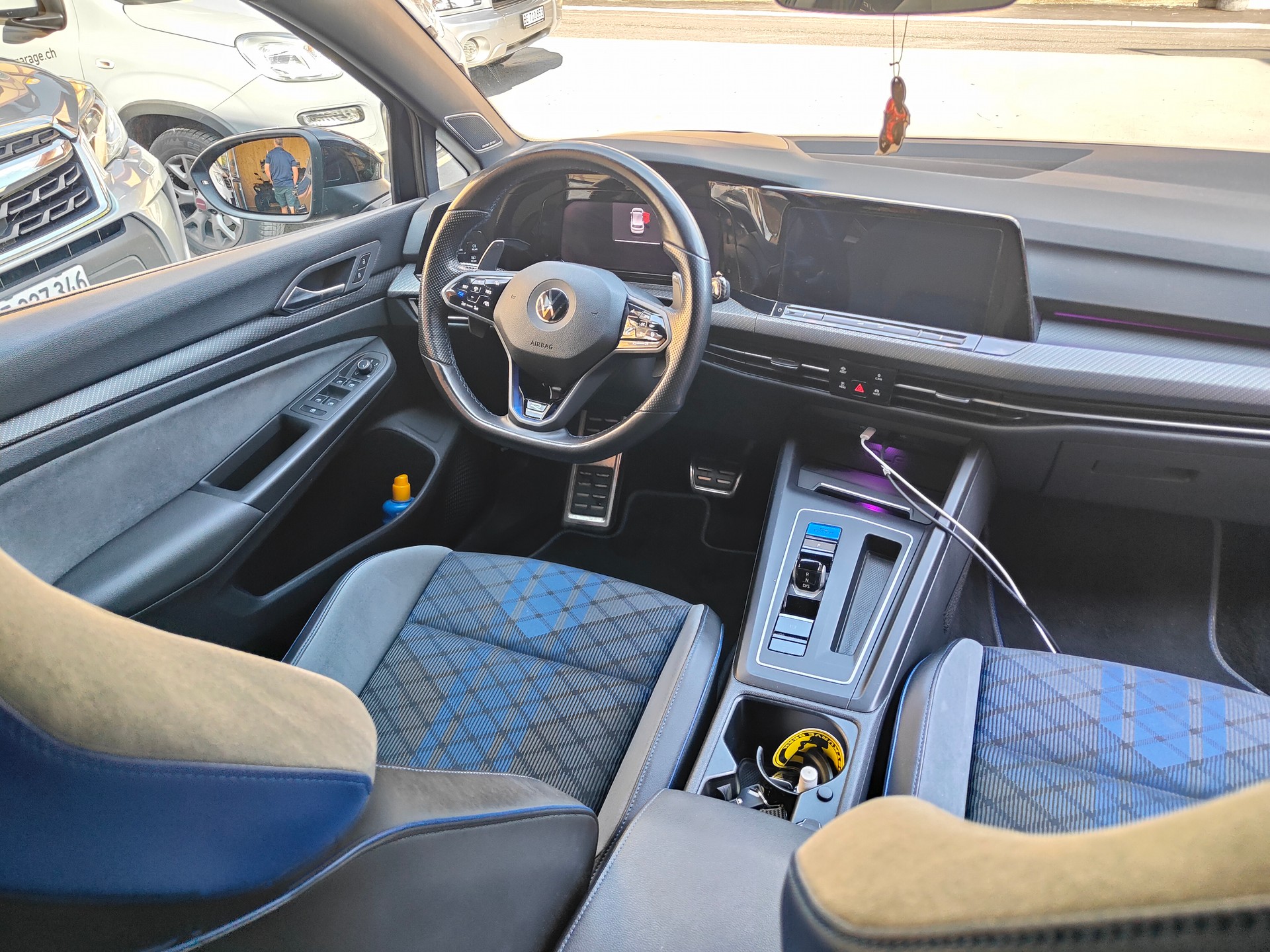 VW 2.0 TSI R DSG 4Motion R-Performanc-image-9