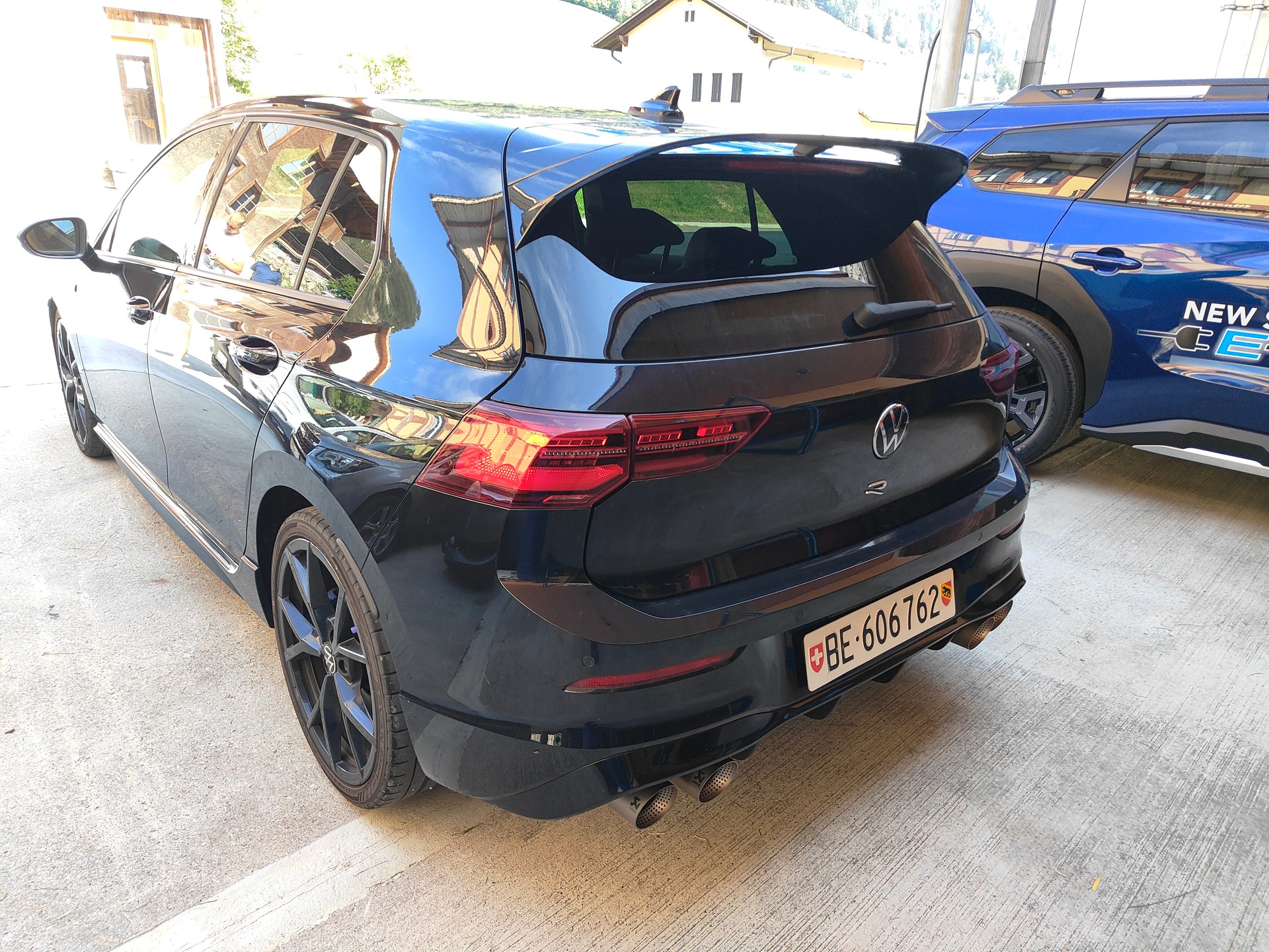 VW 2.0 TSI R DSG 4Motion R-Performanc-image-3