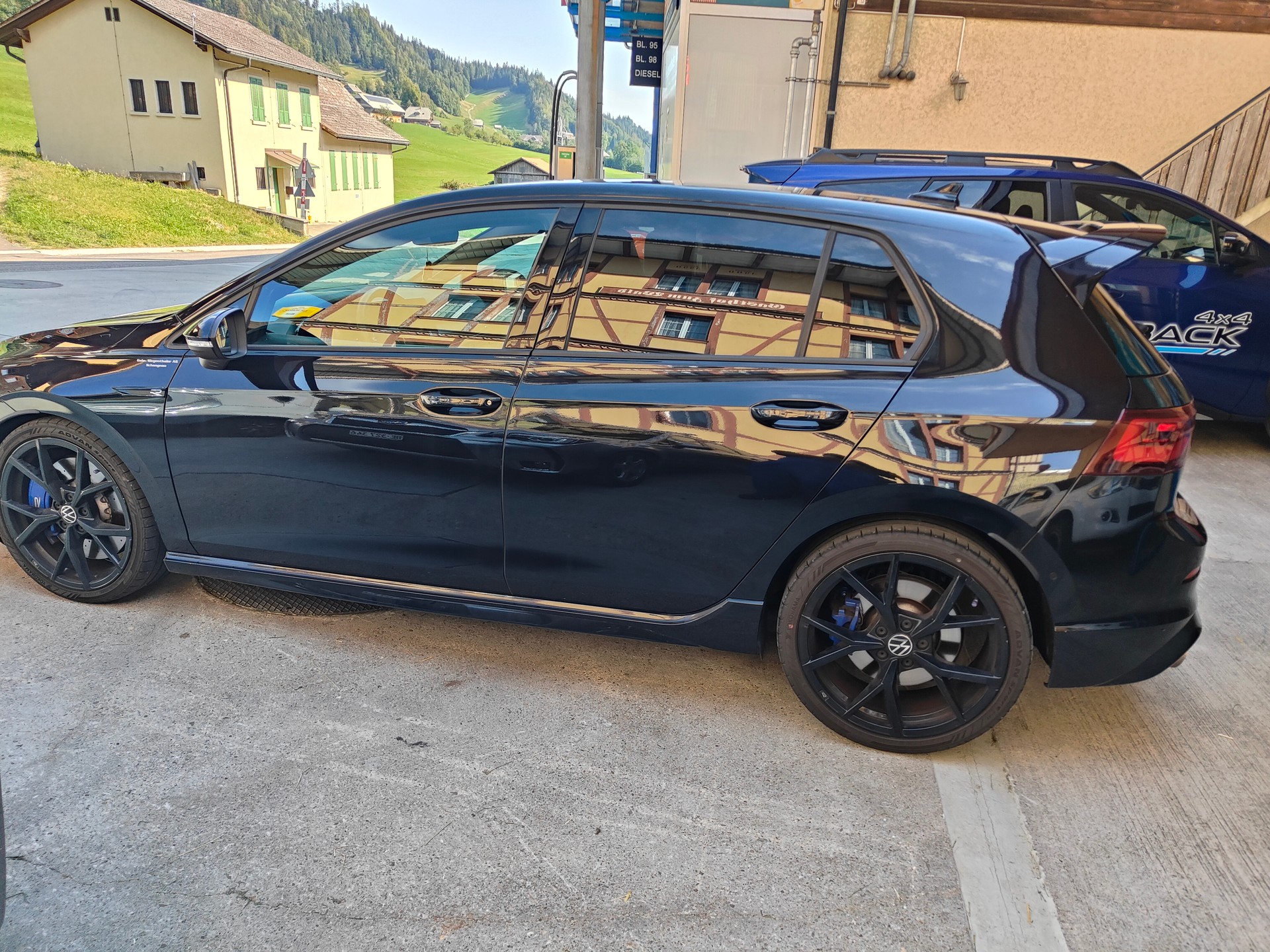 VW 2.0 TSI R DSG 4Motion R-Performanc-image-4