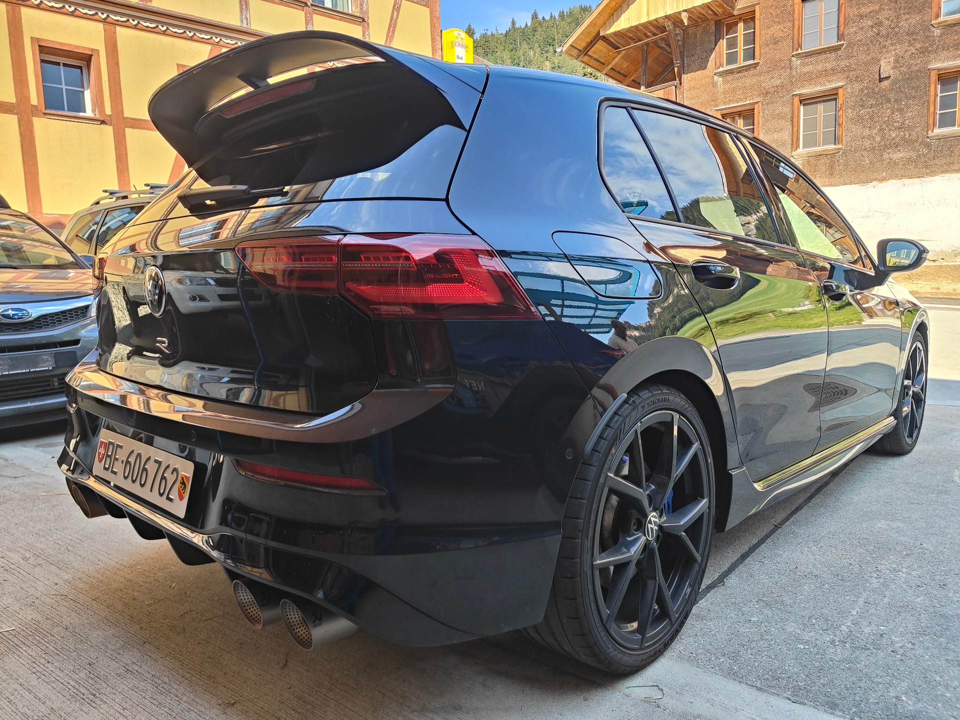 VW 2.0 TSI R DSG 4Motion R-Performanc-image-1