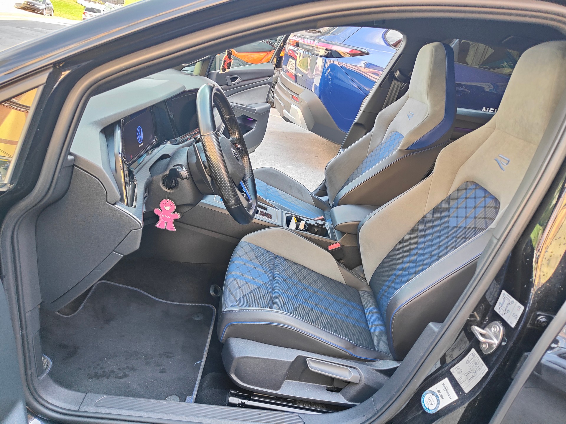 VW 2.0 TSI R DSG 4Motion R-Performanc-image-7